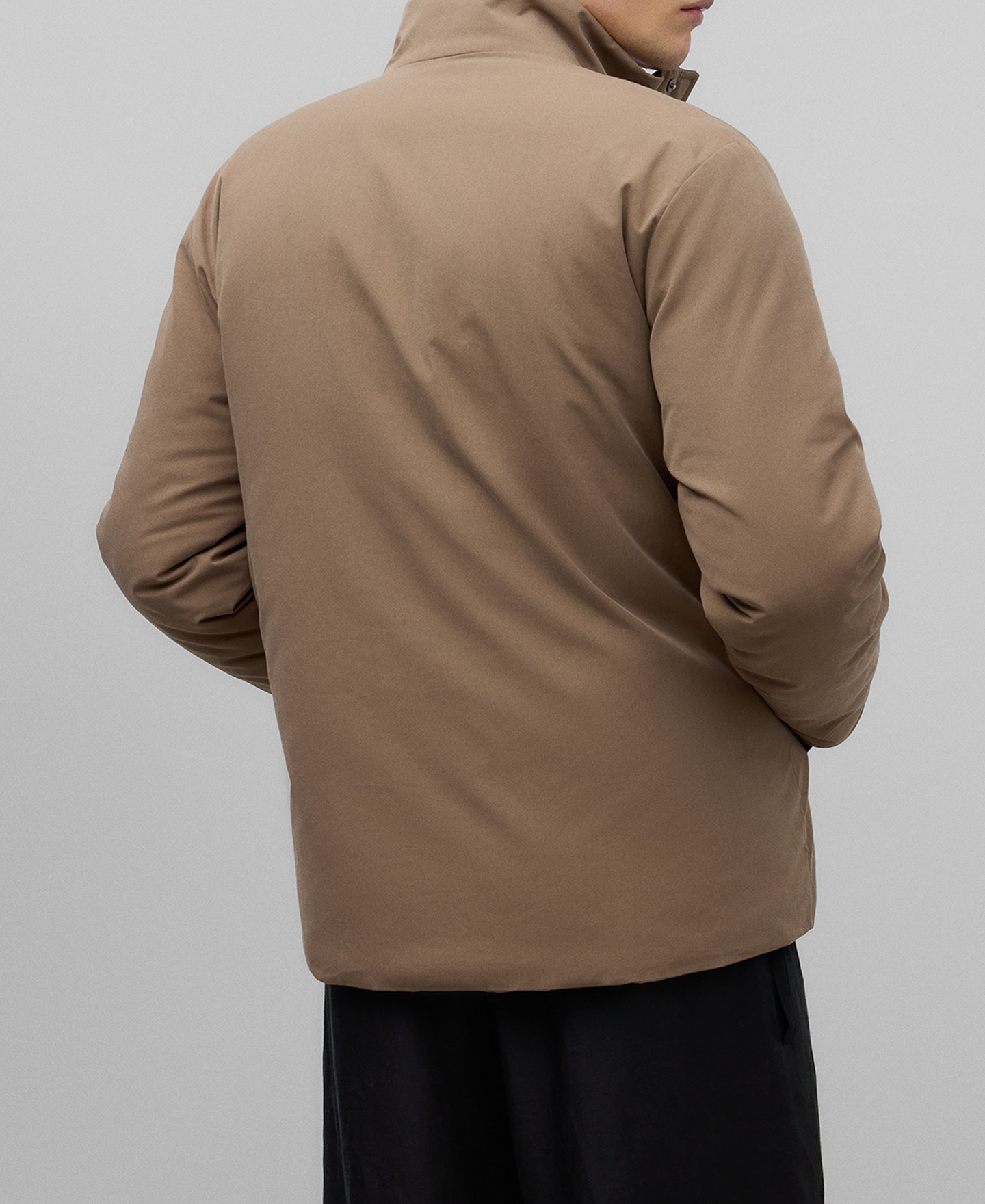 Chaquet&oacute;n corto acolchado hombre image number 2