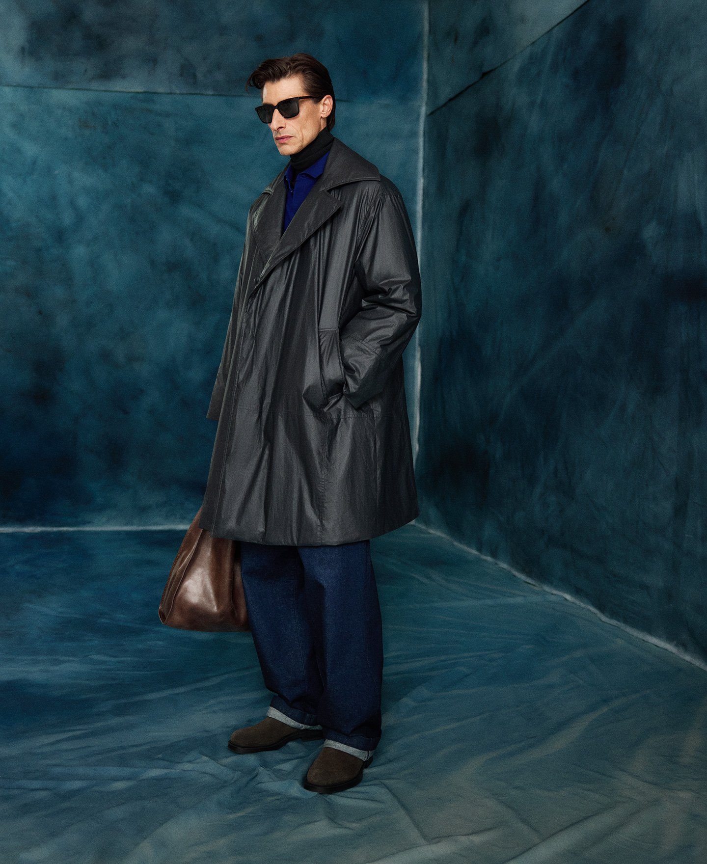Gabardina oversize para homem image number 1