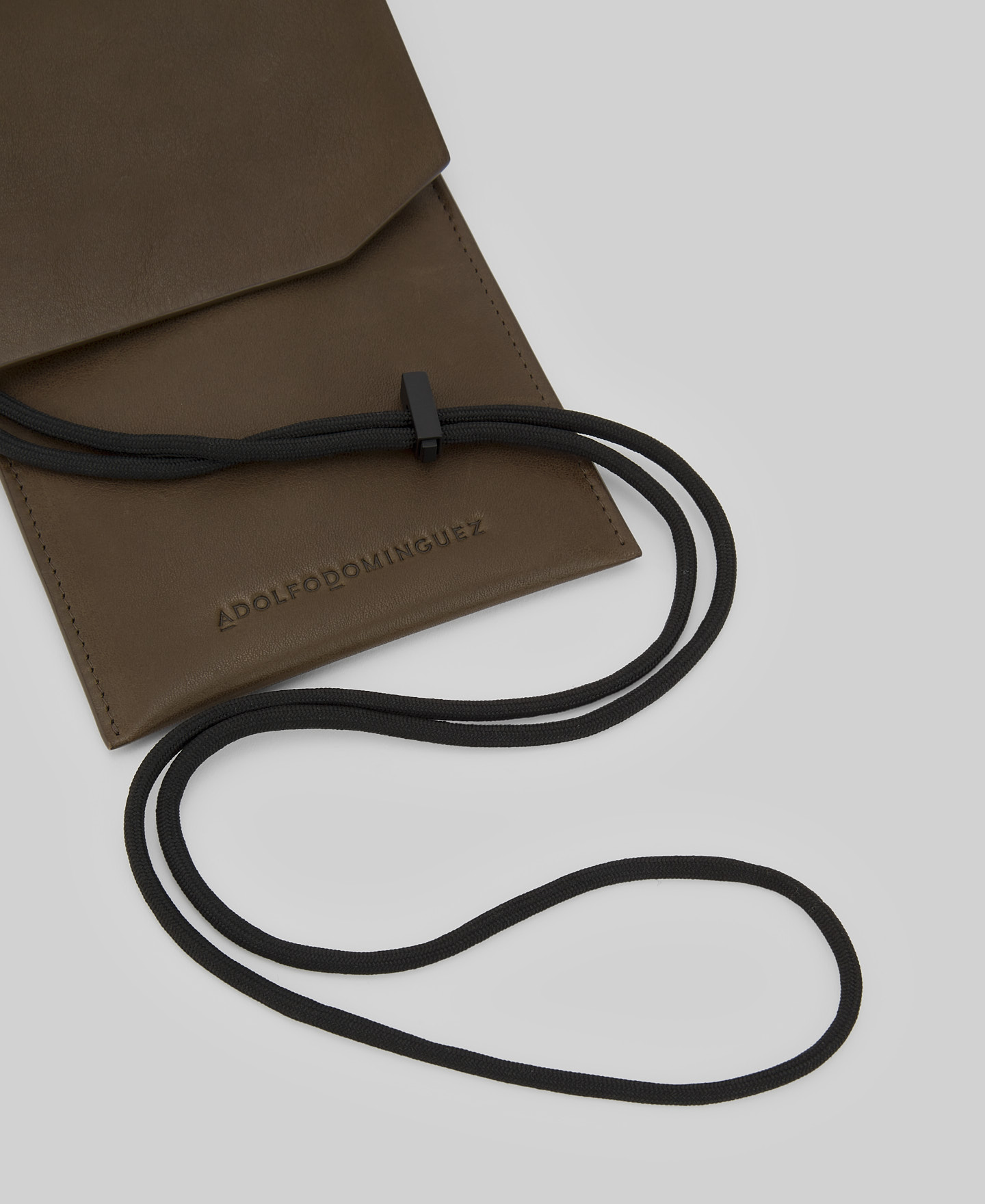 Leather mobile phone holder man image number 1