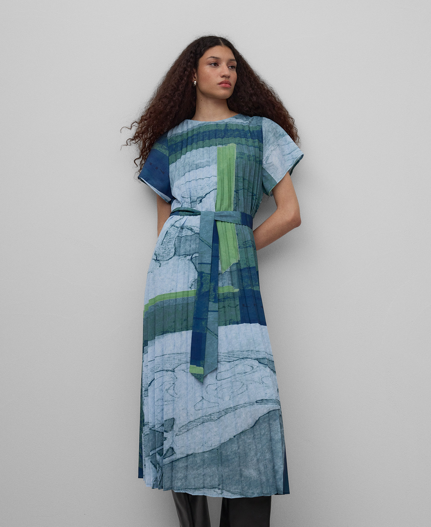 Robe midi froissée imprimée pour femme image number 0