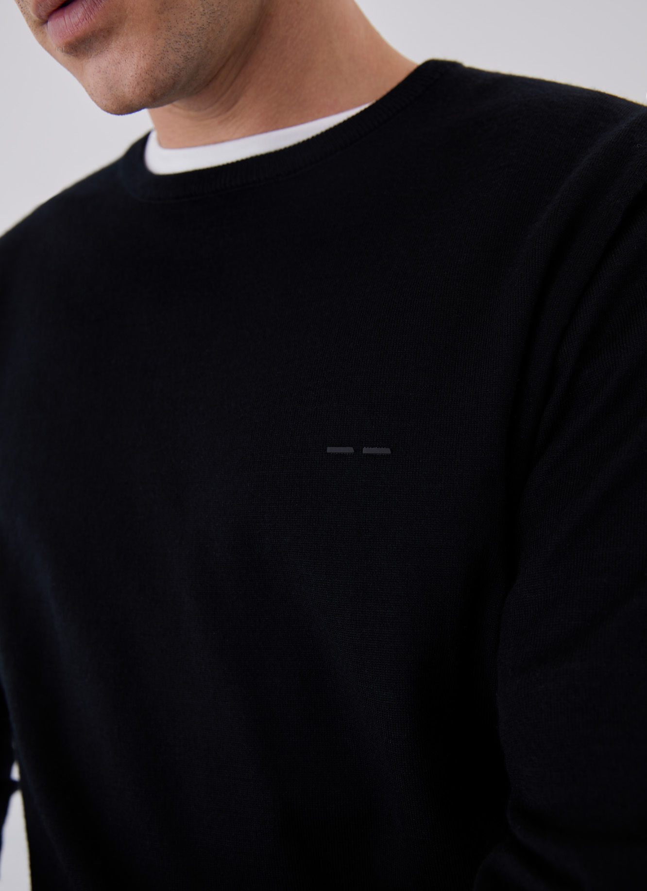Merino crew collar sweater image number 2