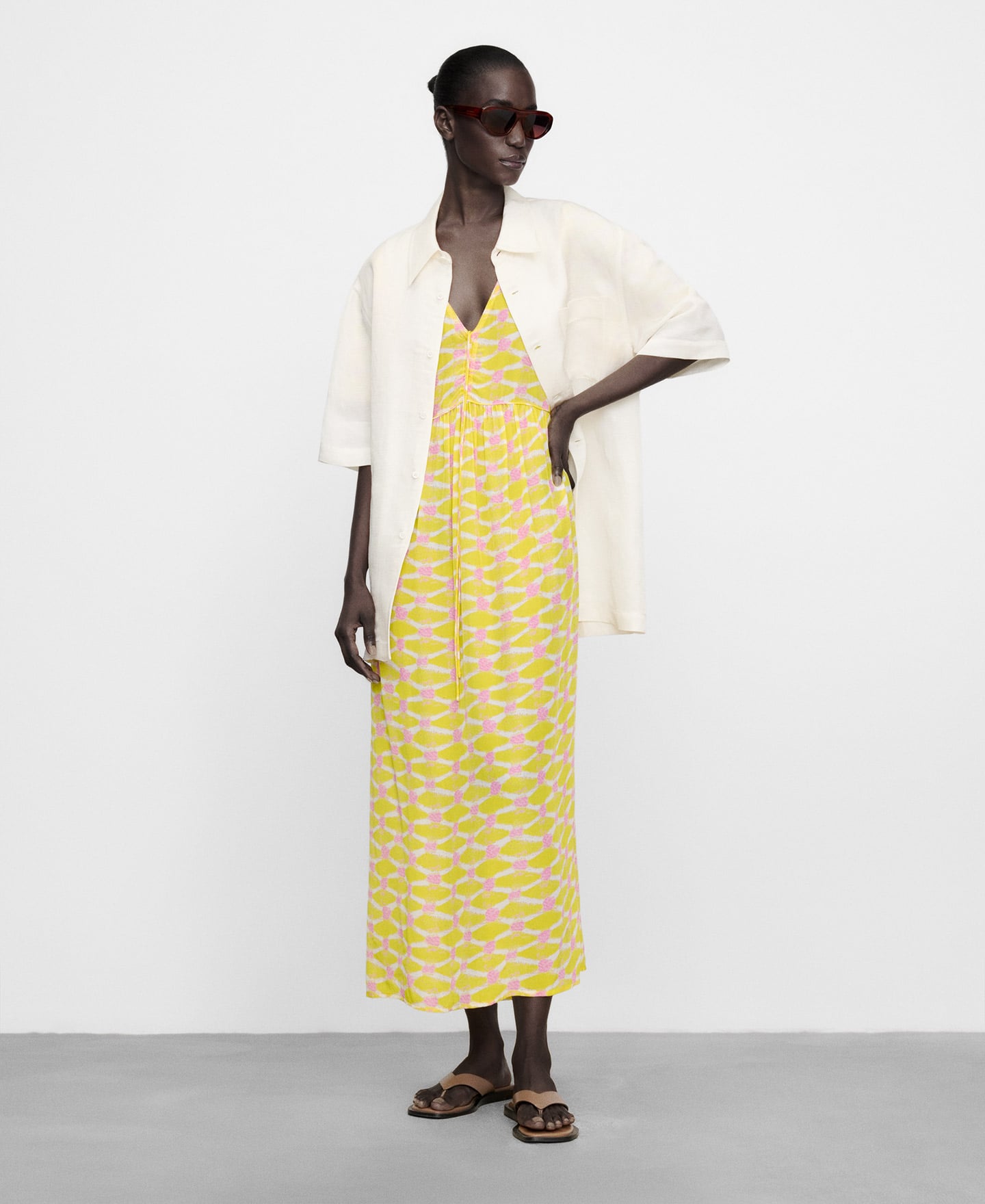 Printed dress with drawstring V-neckline image number 1