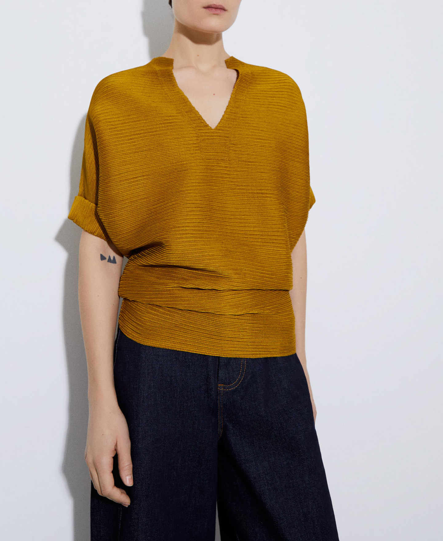 Japanese sleeve crinkle sweatshirt image number 0