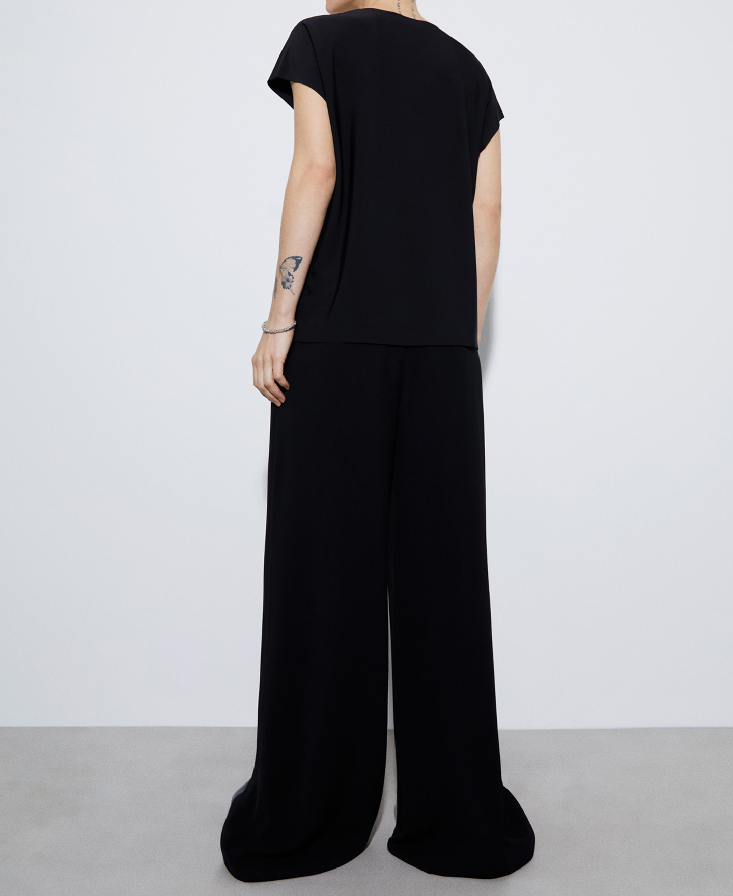 Box neckline t-shirt image number 2