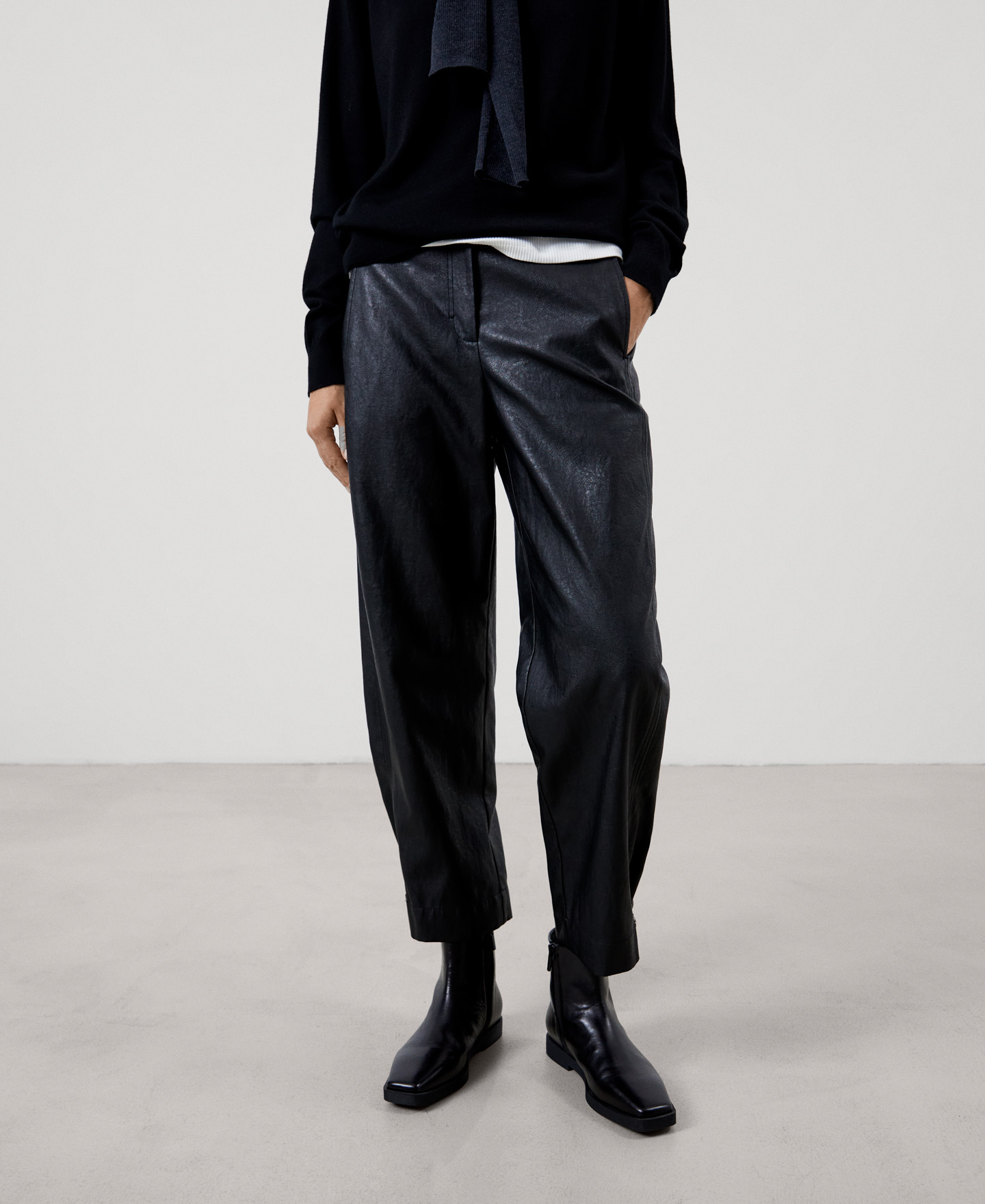 Viscose wide ankle length trousers image number 0