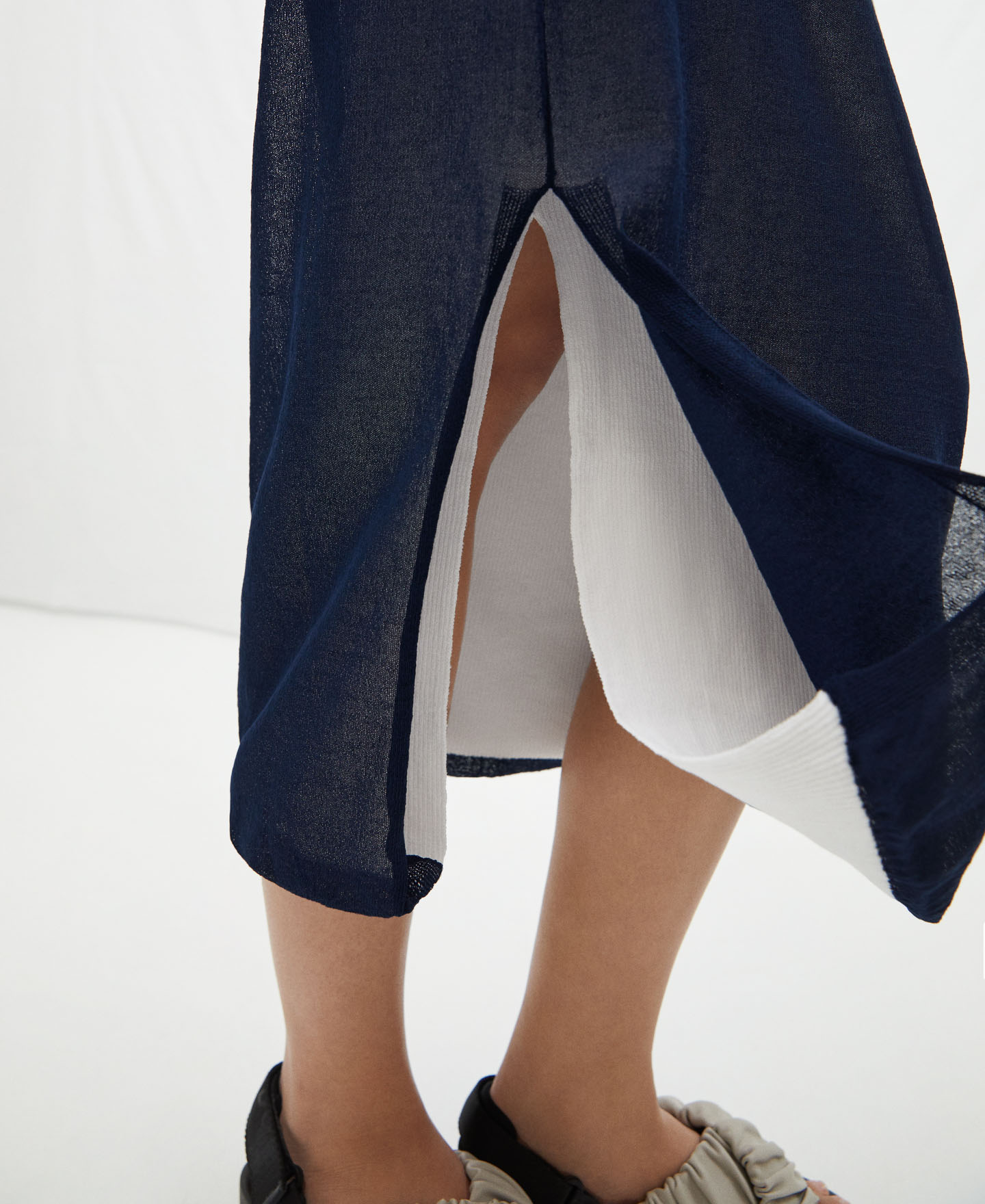 Viscose ribbed skirt image number 3