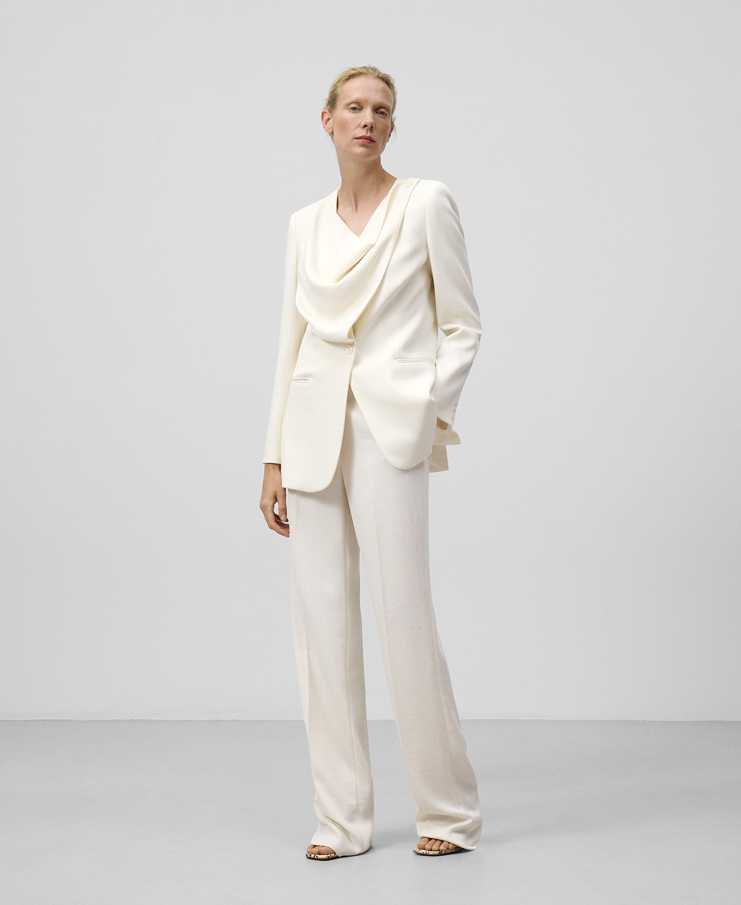 Ecru straight trousers woman image number 1