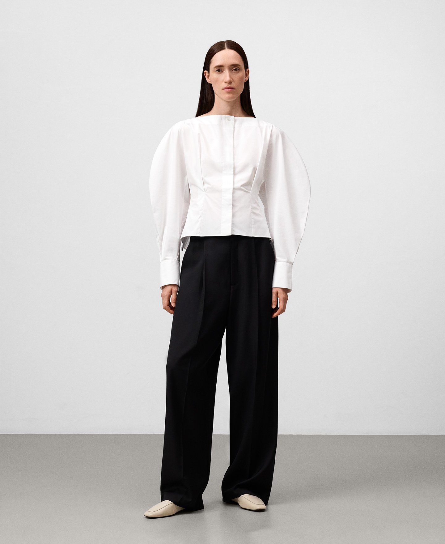 Camisa escote barco algodón mujer image number 1