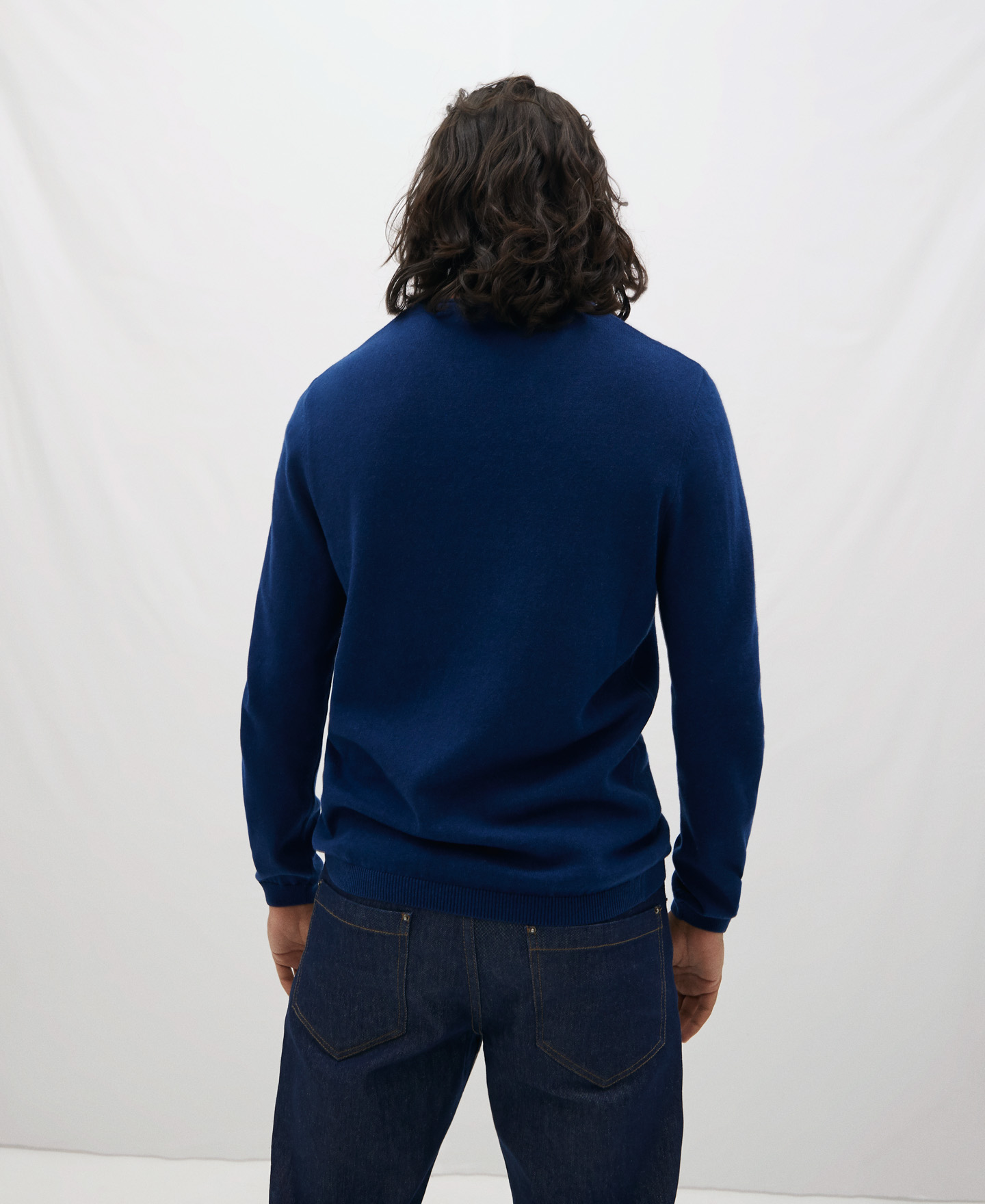 Basic V-neck sweater image number 2