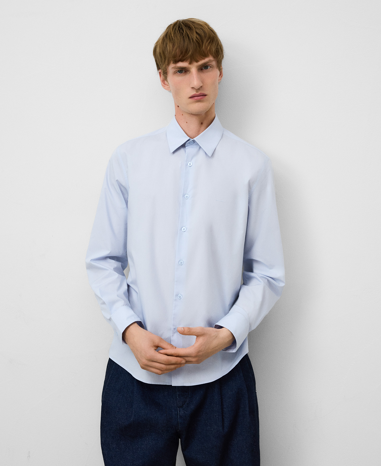 Regular fit spread collar shirt man image number 0