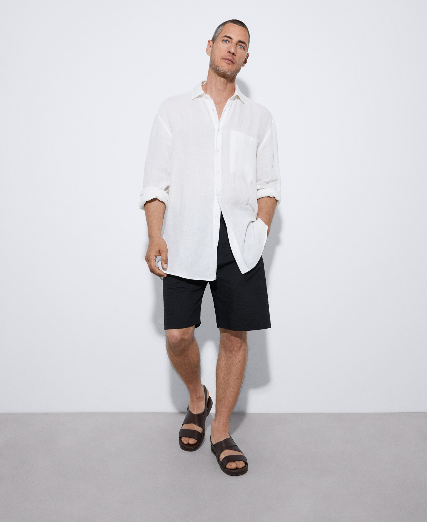 Cotton seersucker Bermuda shorts image number 1