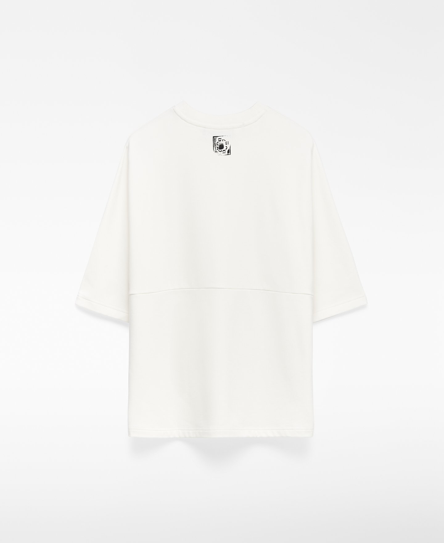 Back seam detail T-shirt man image number 5