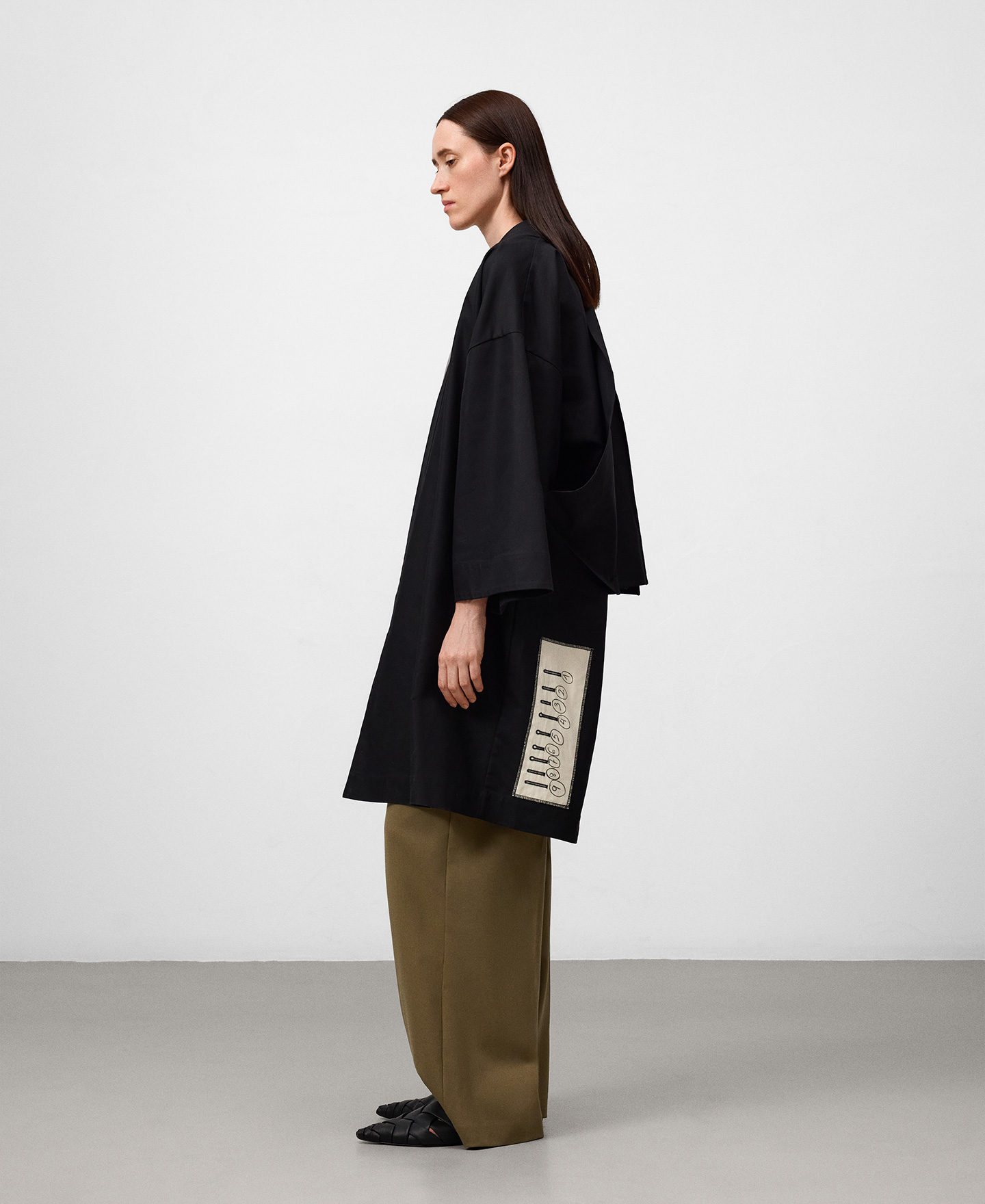 Kimono con canesú desplegable mujer image number 3