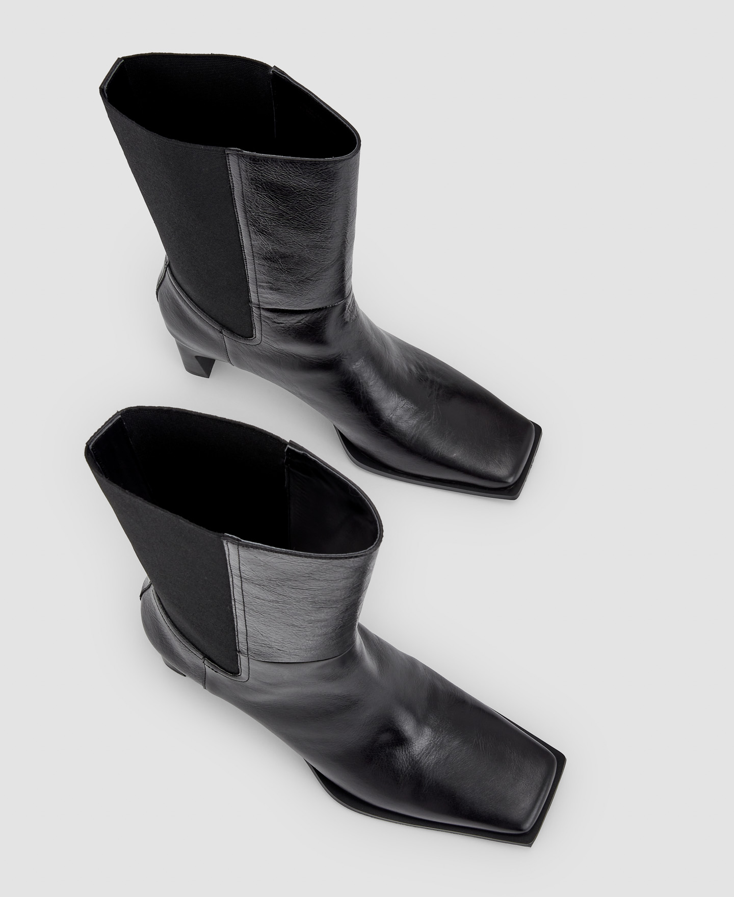 Leather ankle boots image number 1