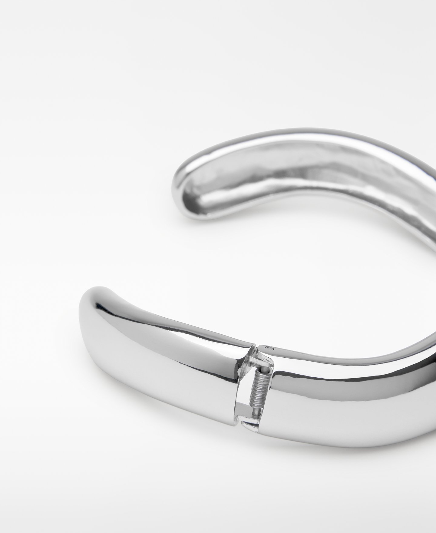 Choker met&aacute;lico r&iacute;gido forma irregular image number 1