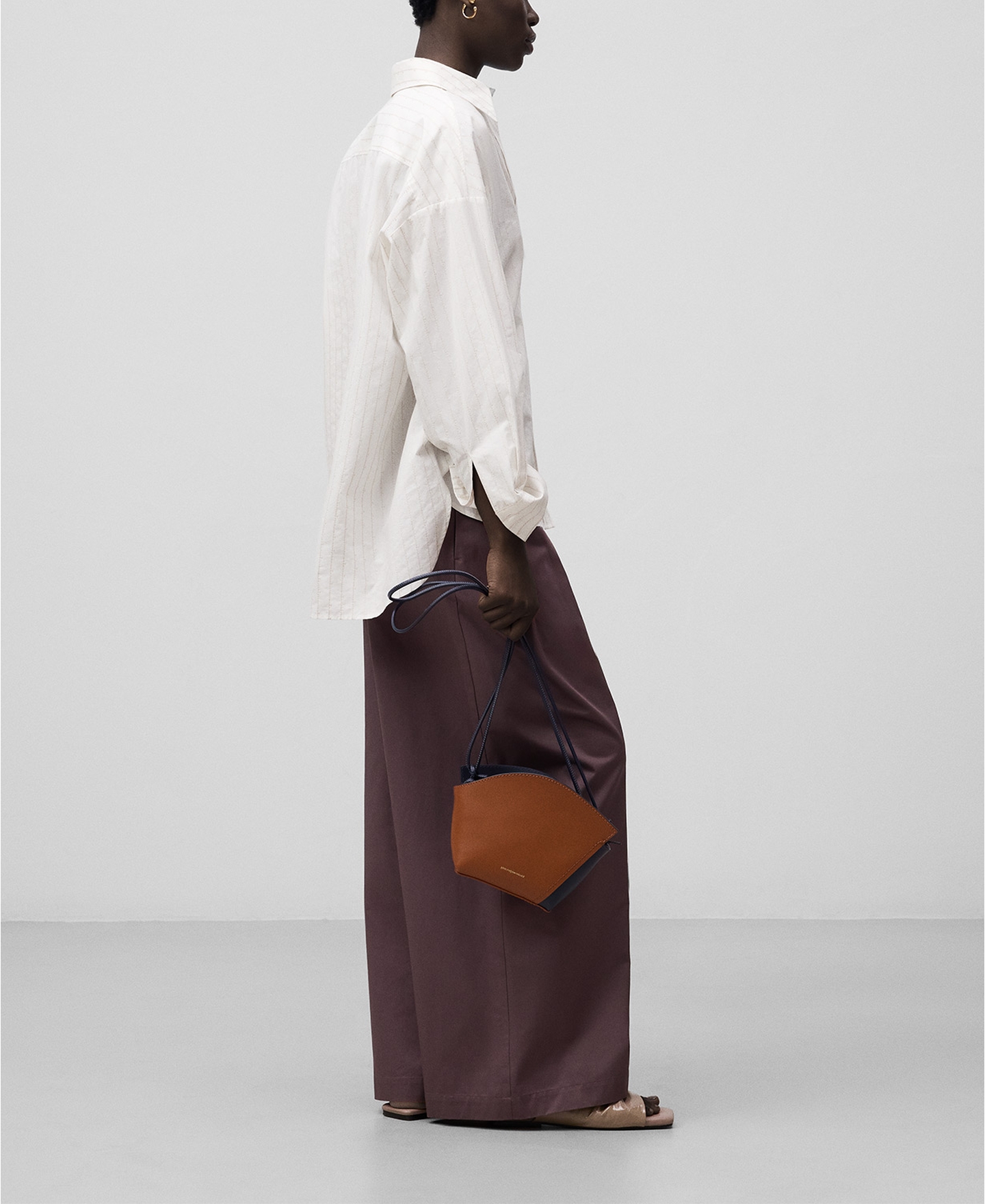 Eclipse crossbody woman image number 4