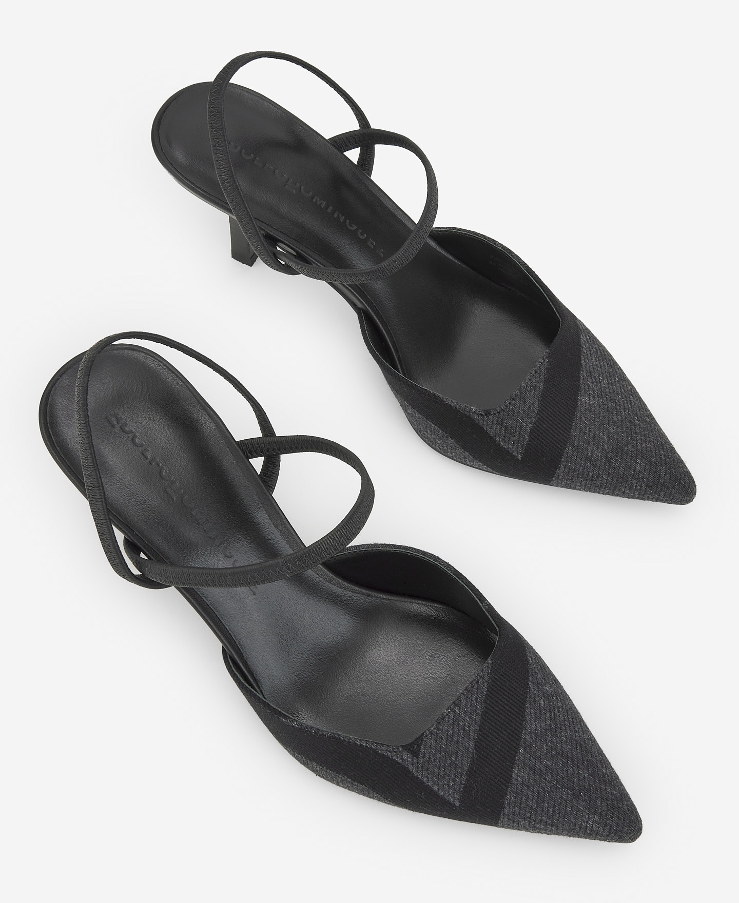 Sapatos pump com corte pronunciado image number 1