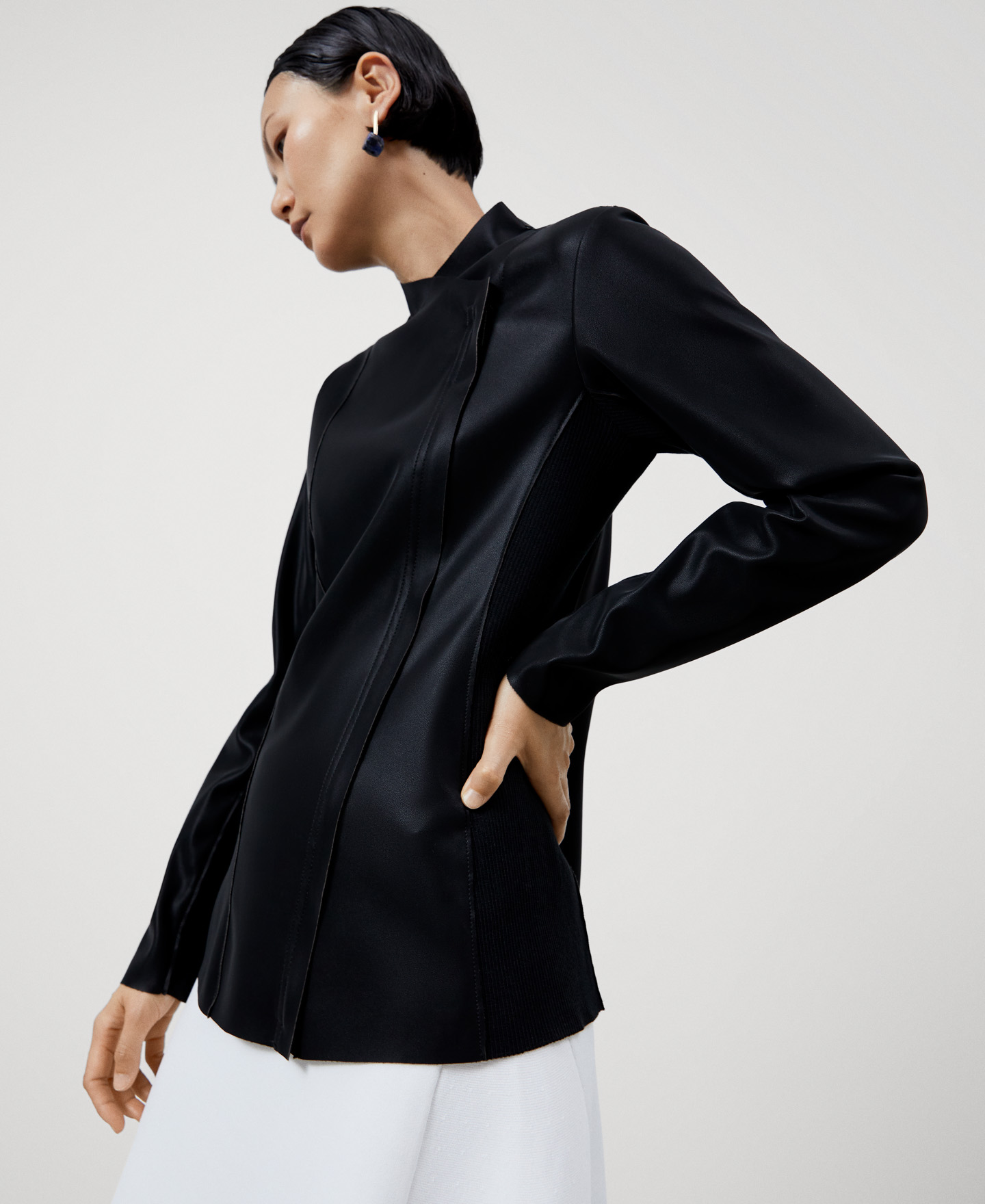 Cross-collared long jacket image number 5