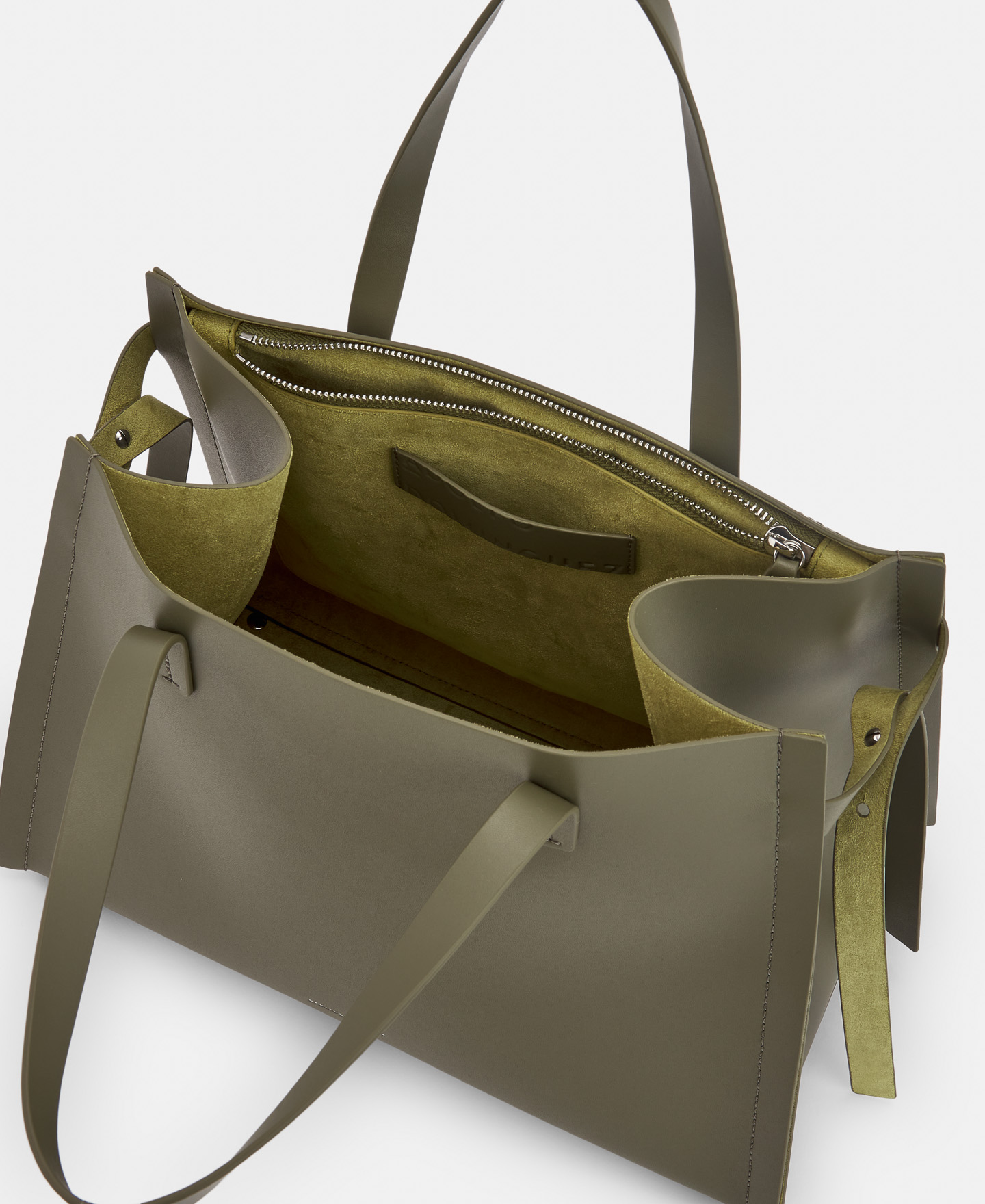 Large responsible leather bag image number 2