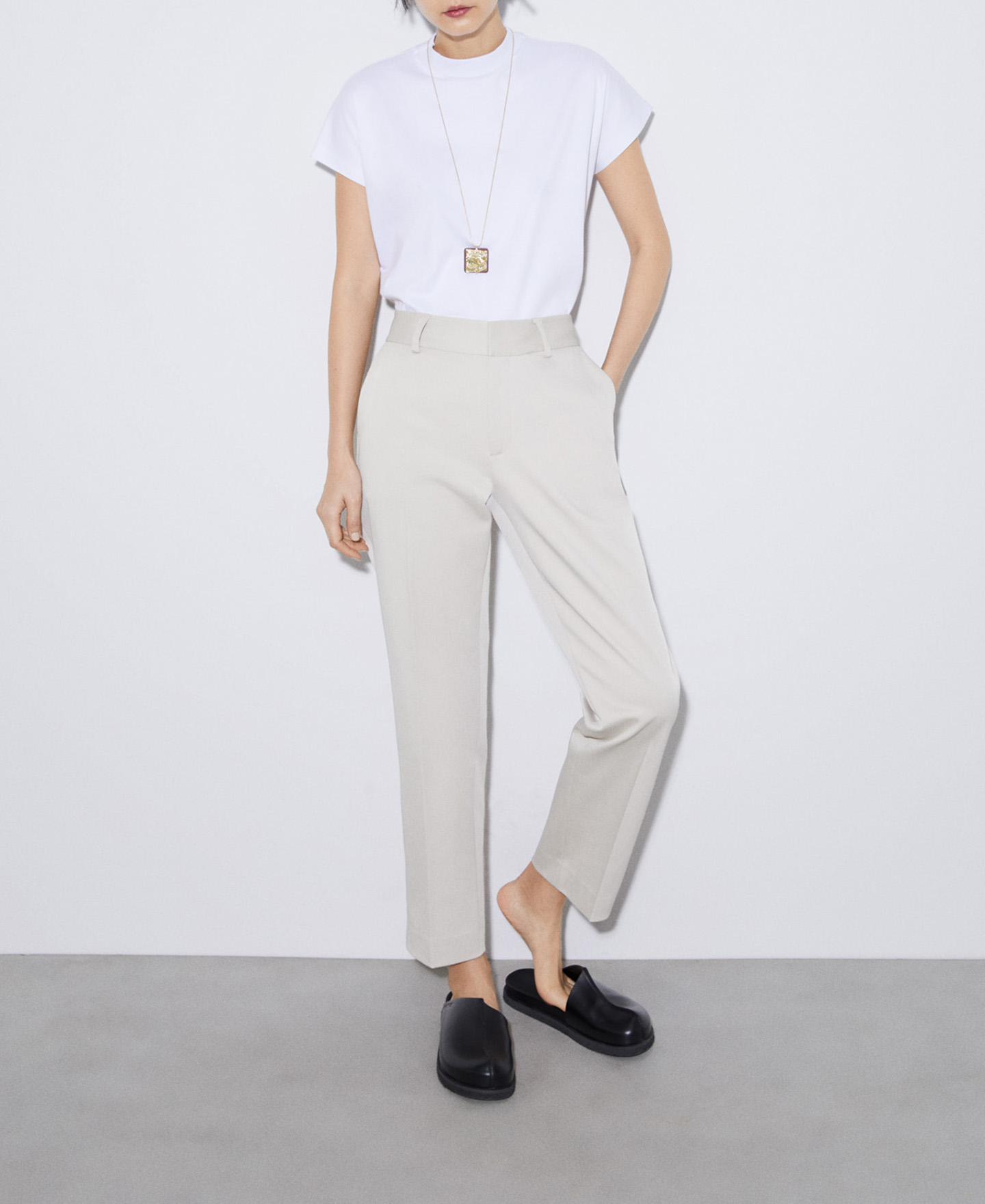 Straight trousers in organic cotton image number 1