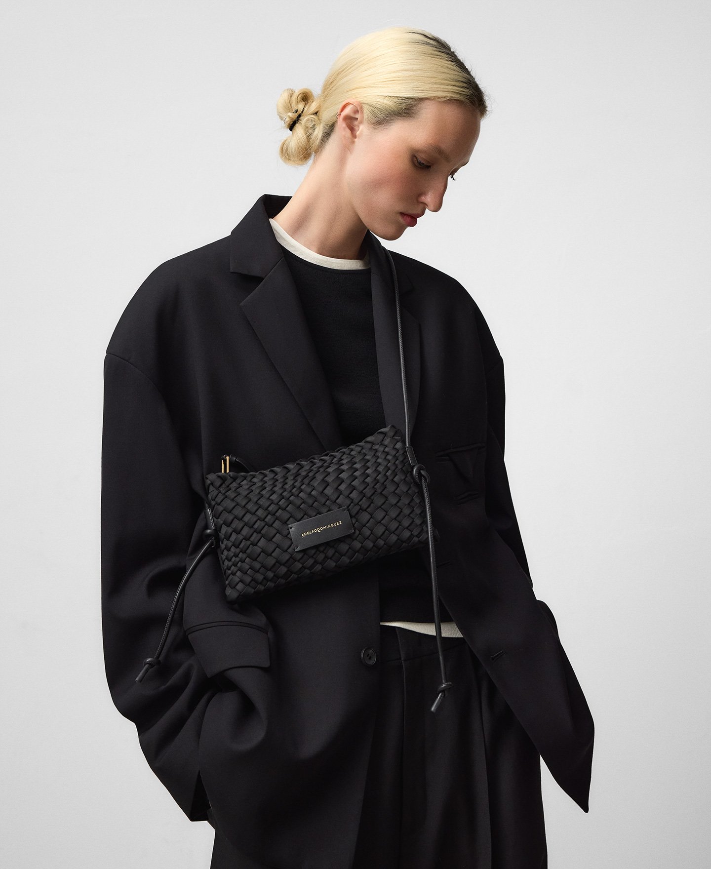 Portamóvil tejido trenzado mujer image number 3