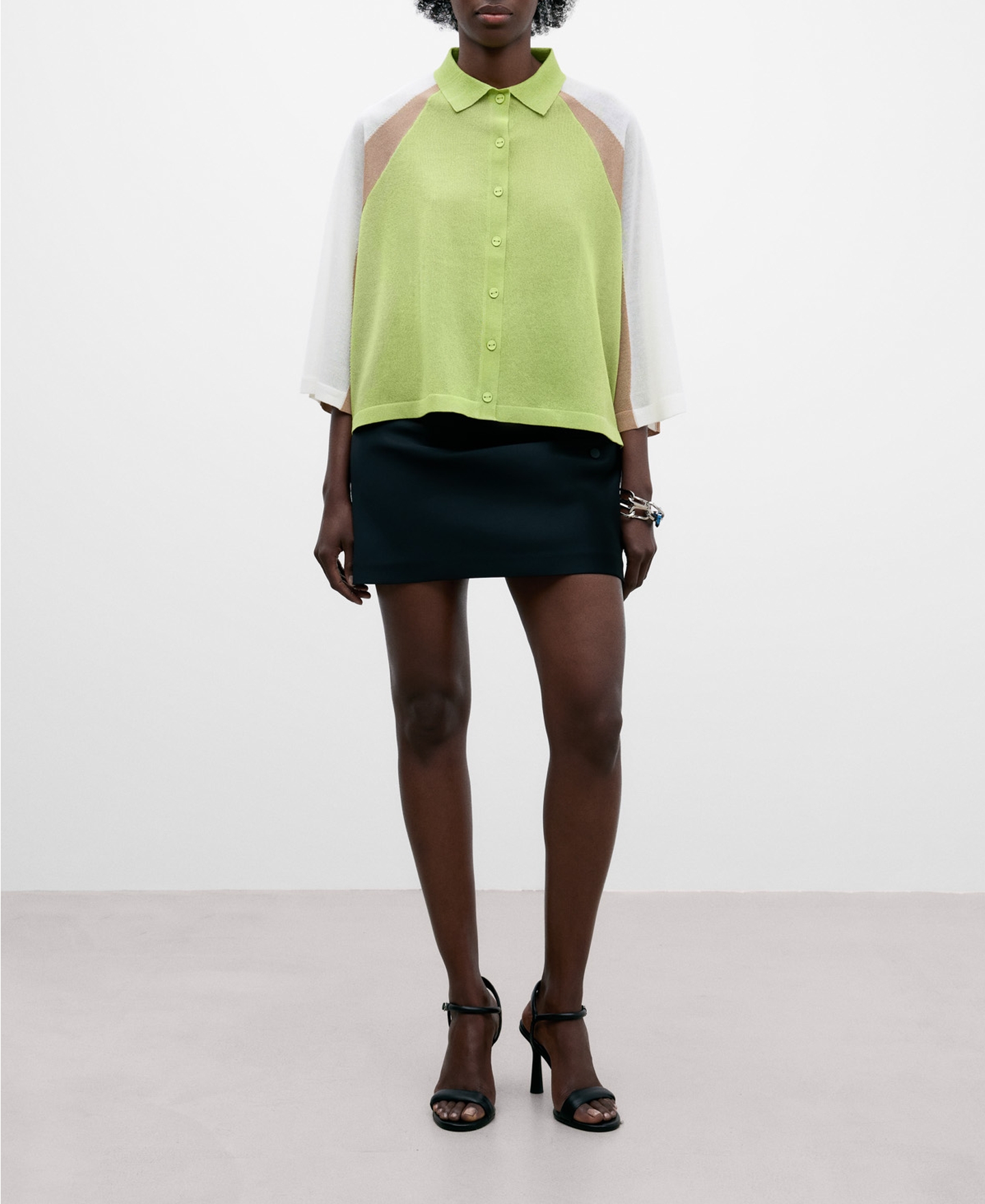 Semitransparent knitted jacket image number 1