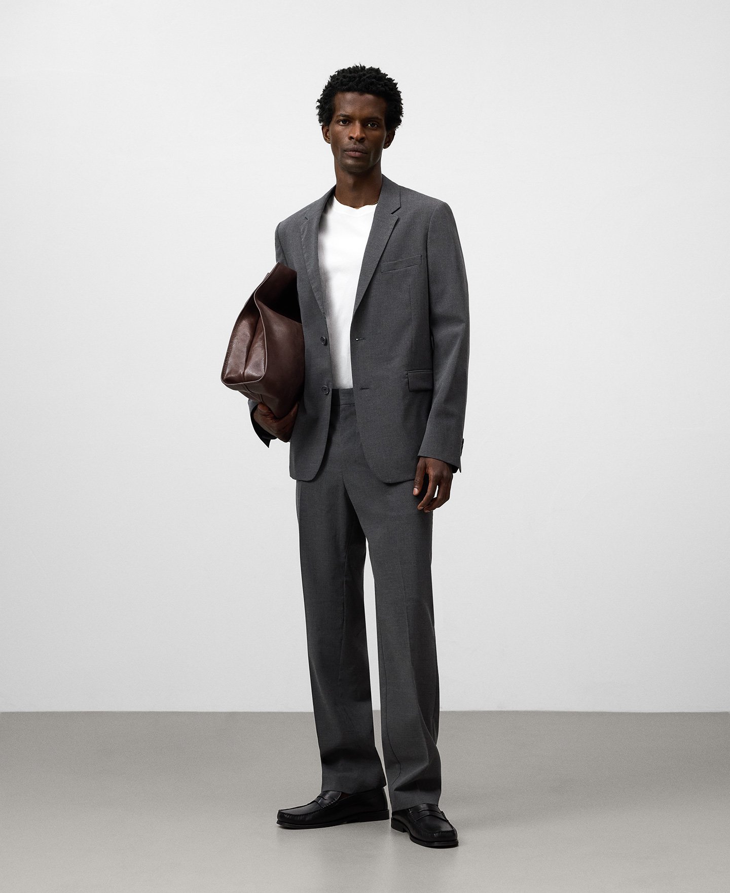 Pantalón sastre regular fit hombre image number 1