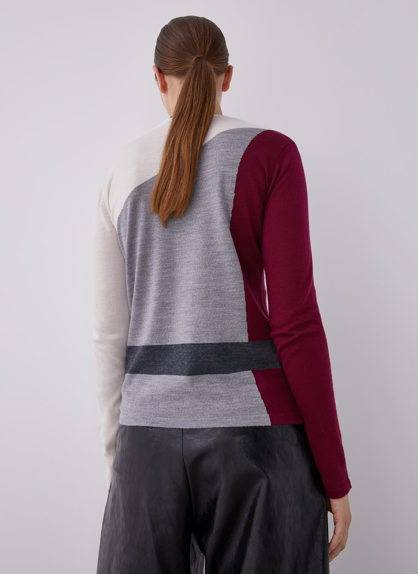 Jersey intarsia en lana merino image number 1