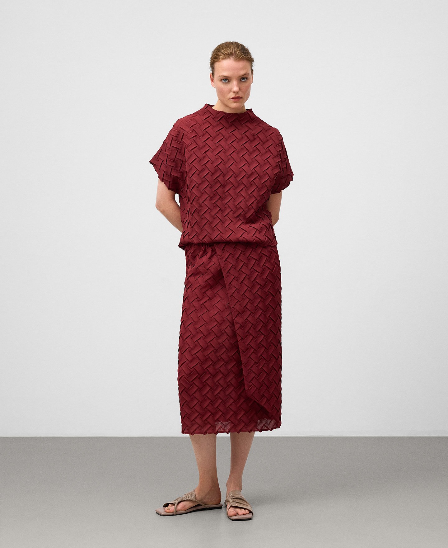 Braided fabric top woman image number 1