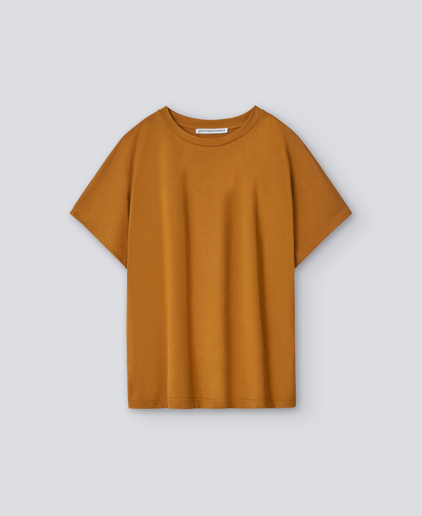 Rounded shoulder T-shirt woman image number 4