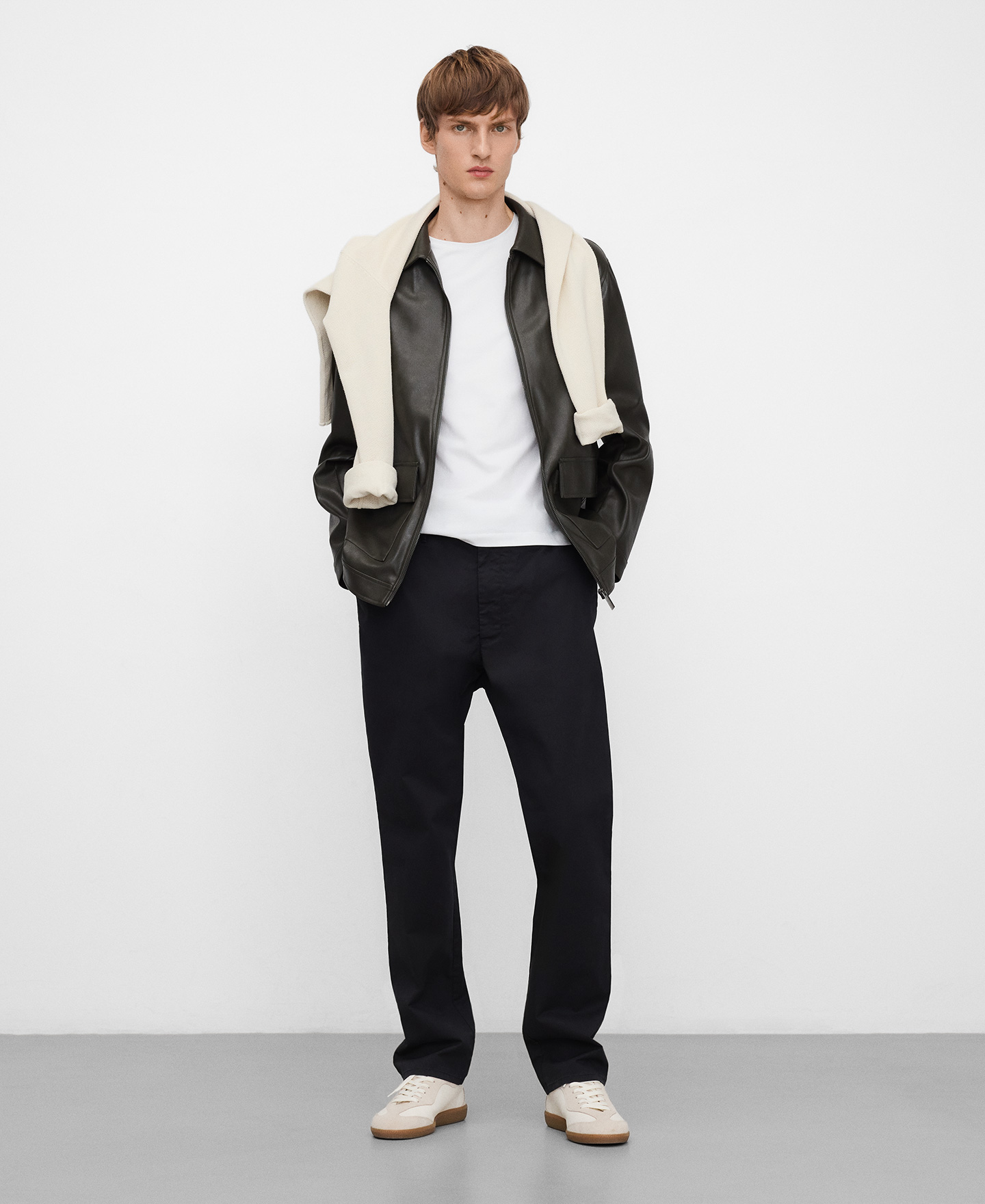 Regular fit chino trousers man image number 1