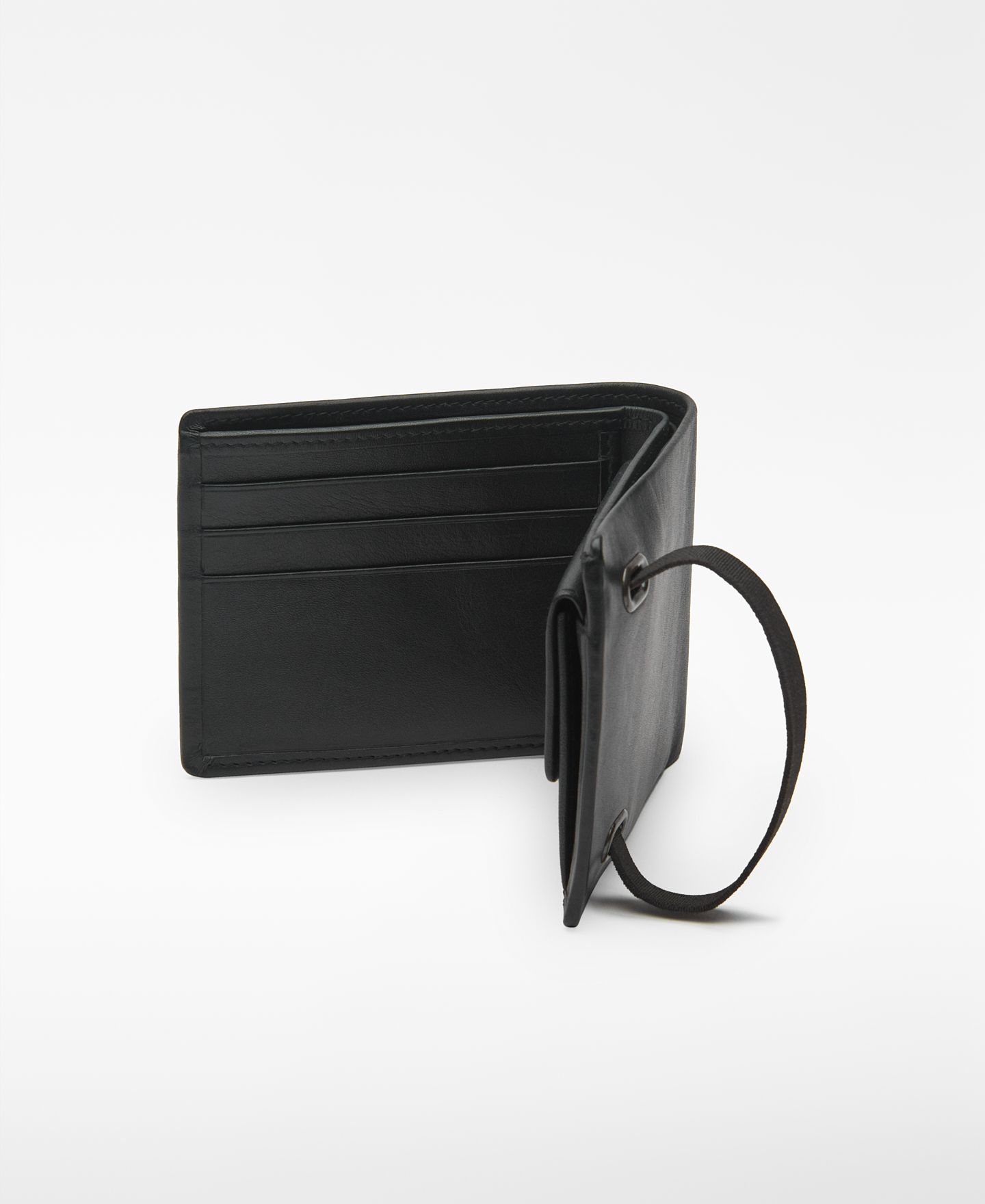 Responsible leather wallet man image number 1