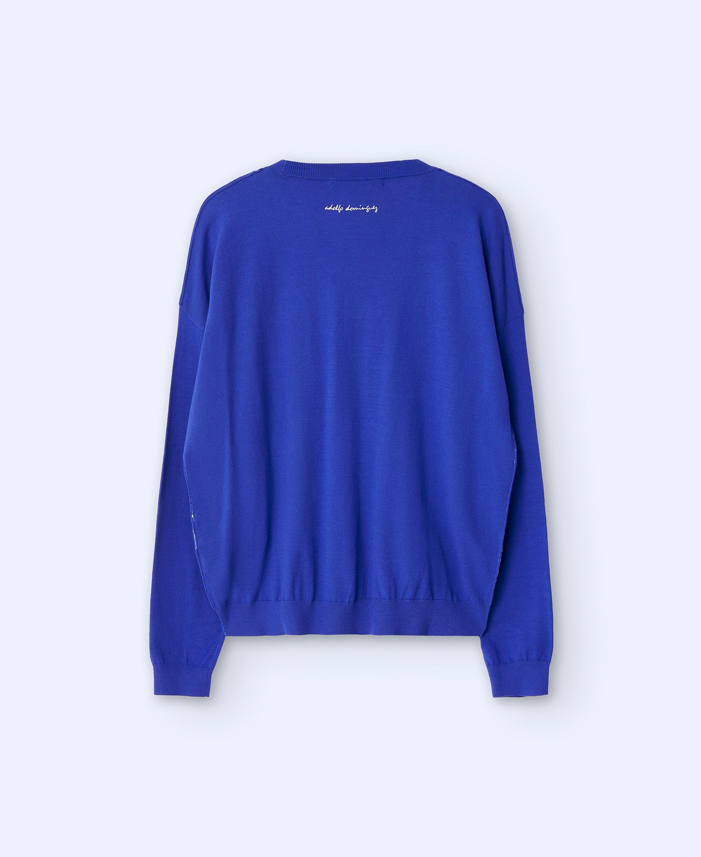 V-neckline sweater image number 5