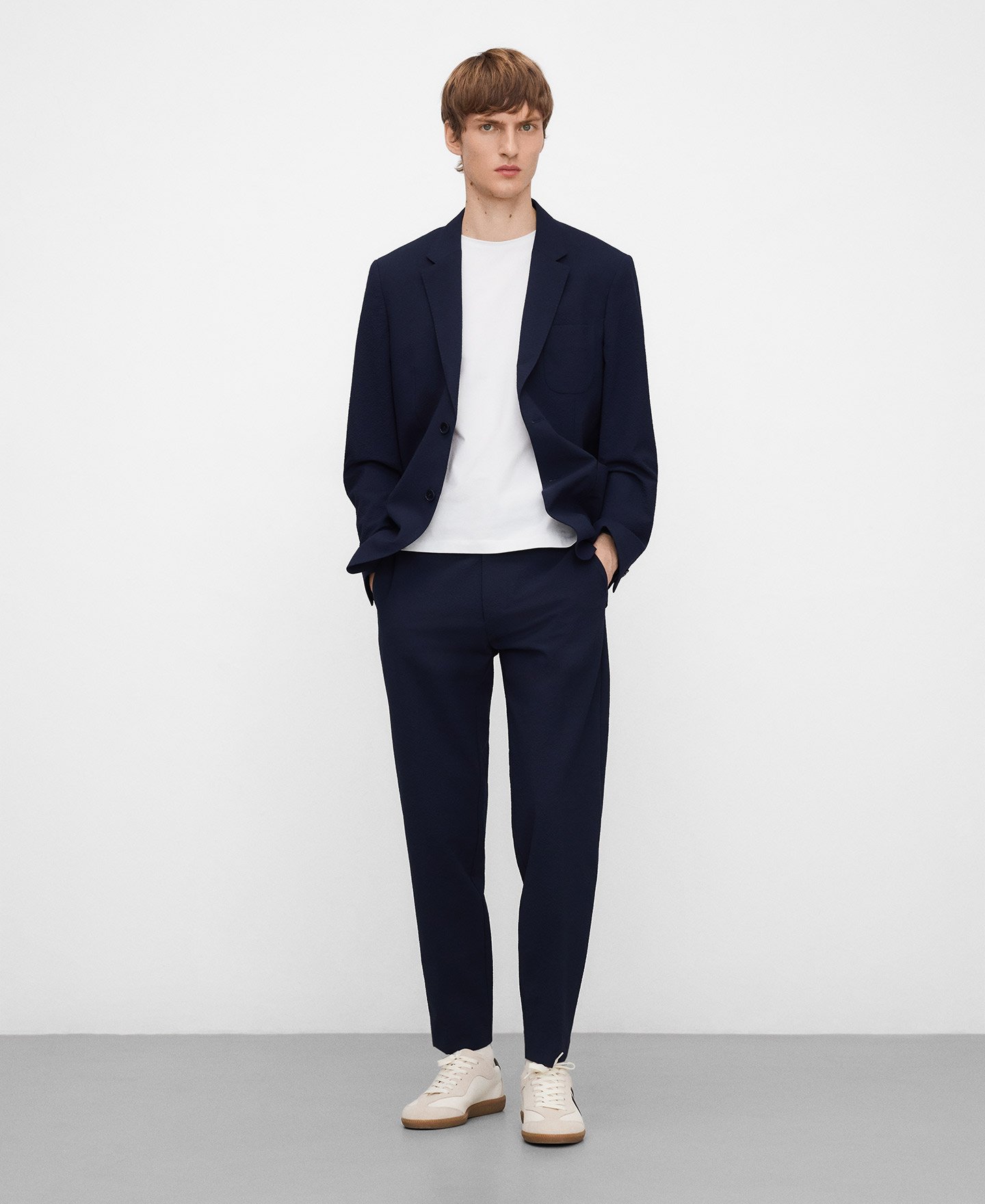 Pantal&oacute;n slim fit seersucker image number 1