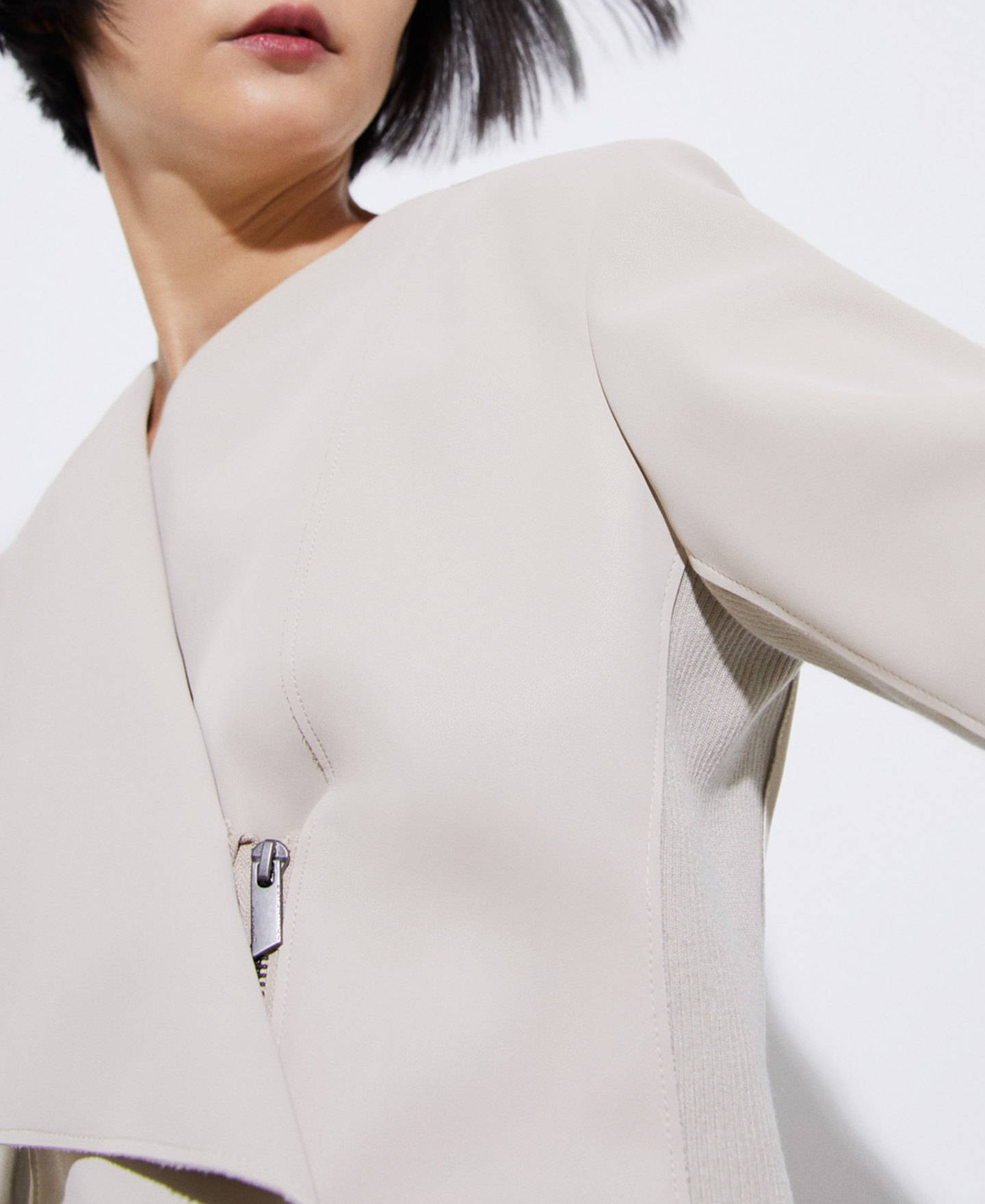 Biker jacket in polyester image number 3
