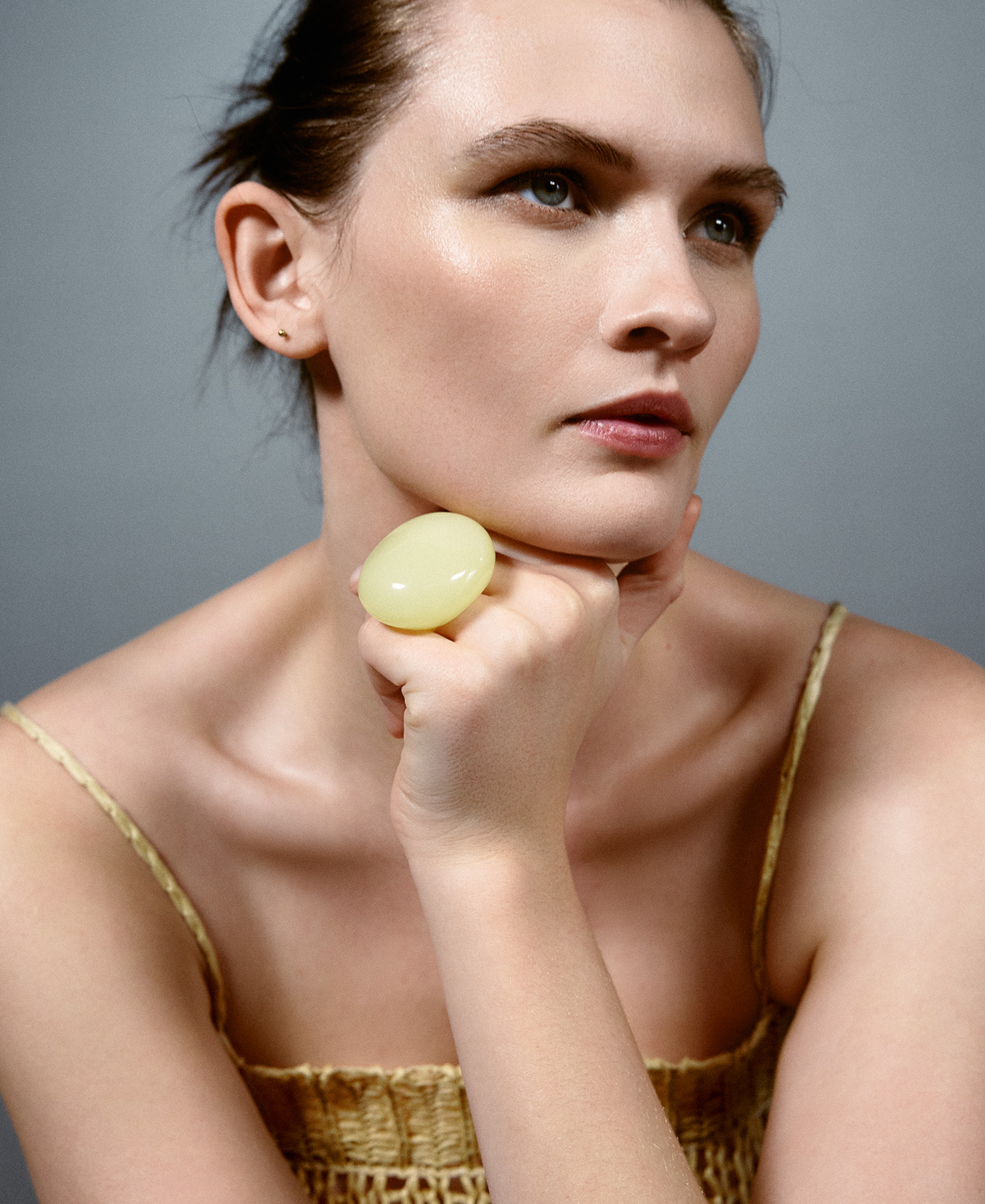 Maxi bague circulaire en r&eacute;sine image number 3