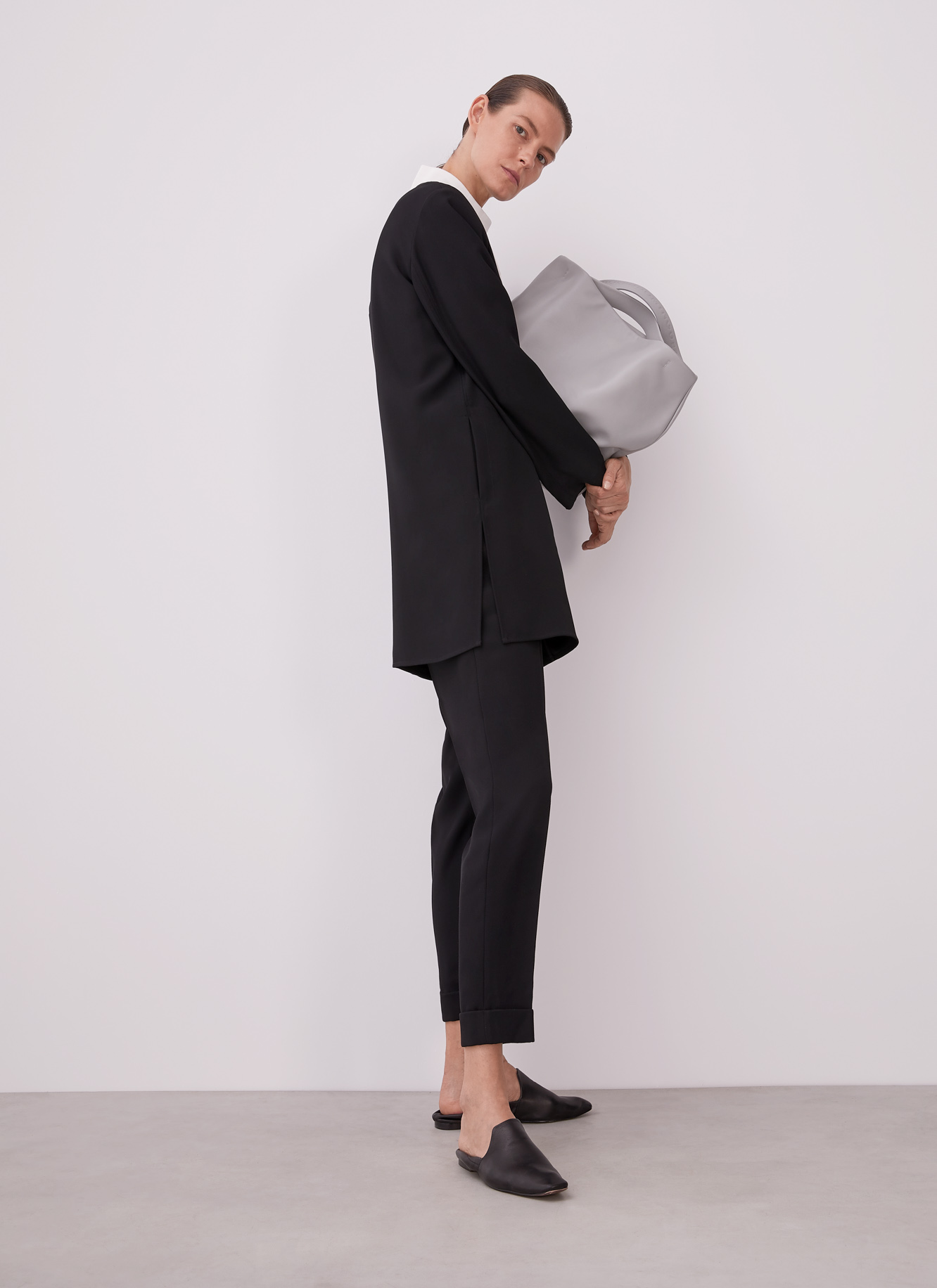 Trousers with elastic waistline image number 5