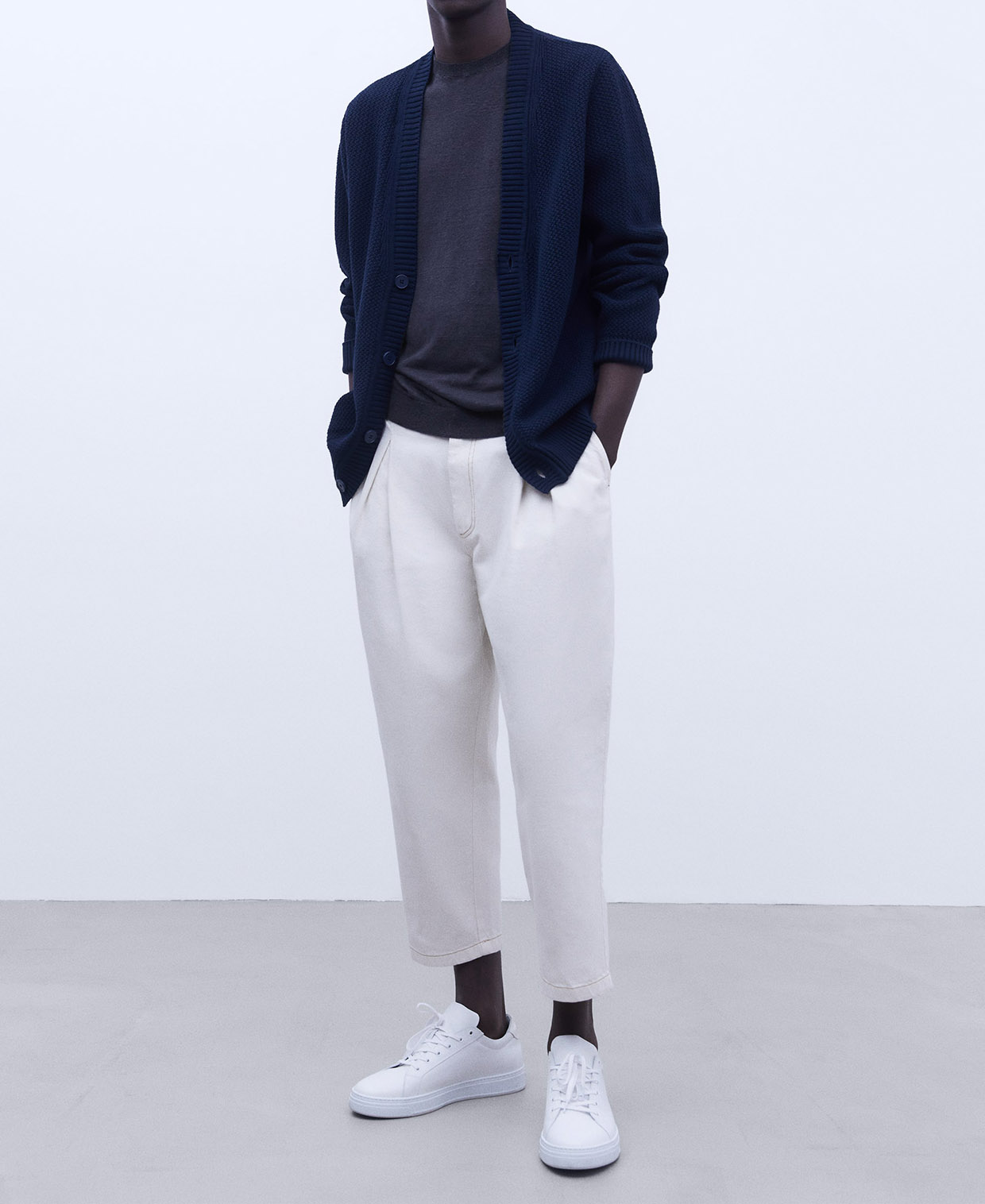 Linen and viscose crew neck t-shirt image number 1