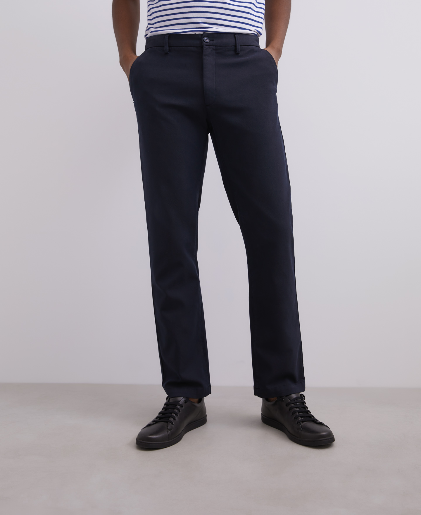 Pantalón chino de algodón image number 3