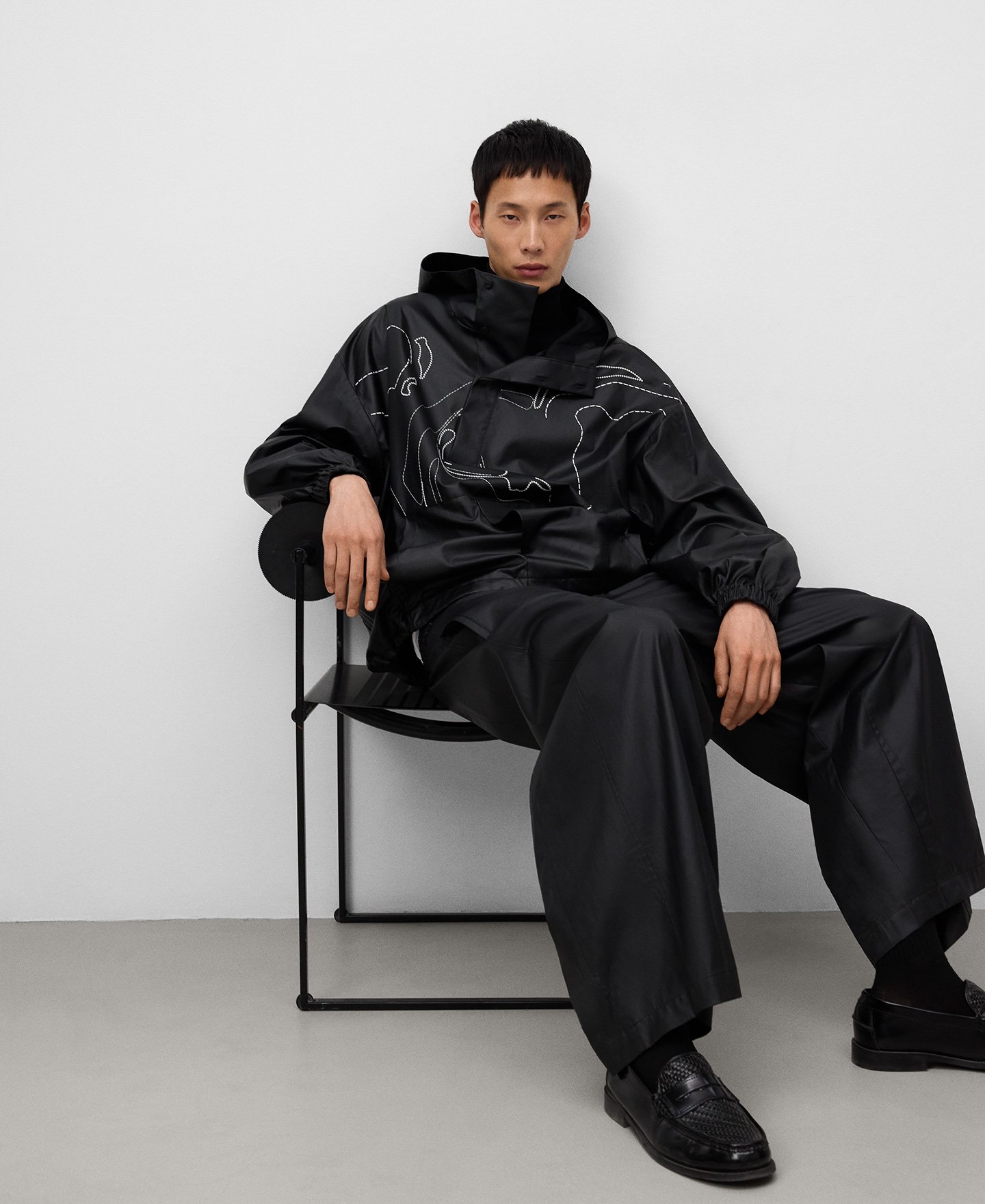 Embroidered hooded jacket man image number 3