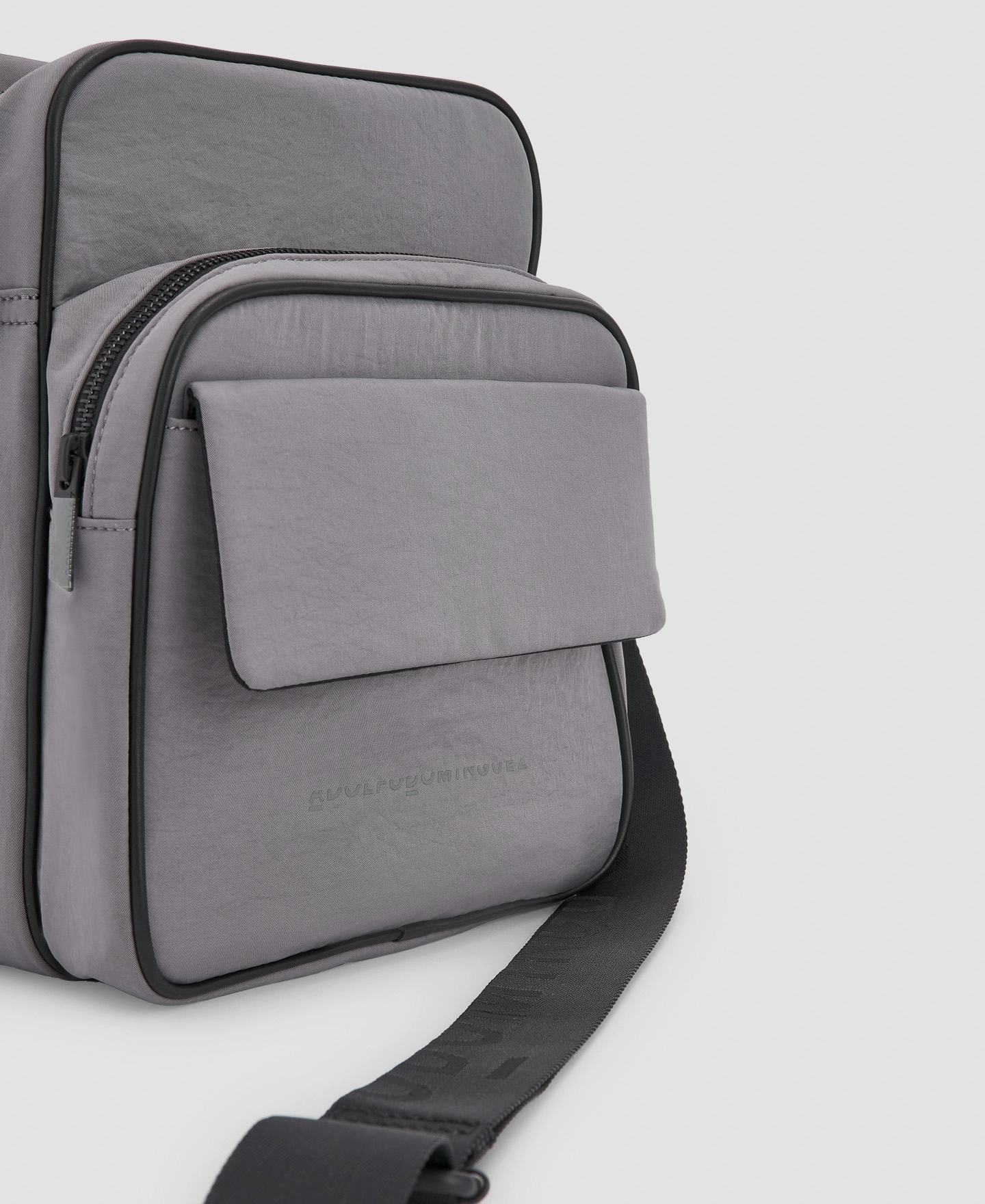 Medium recycled polyester shoulder bag image number 3