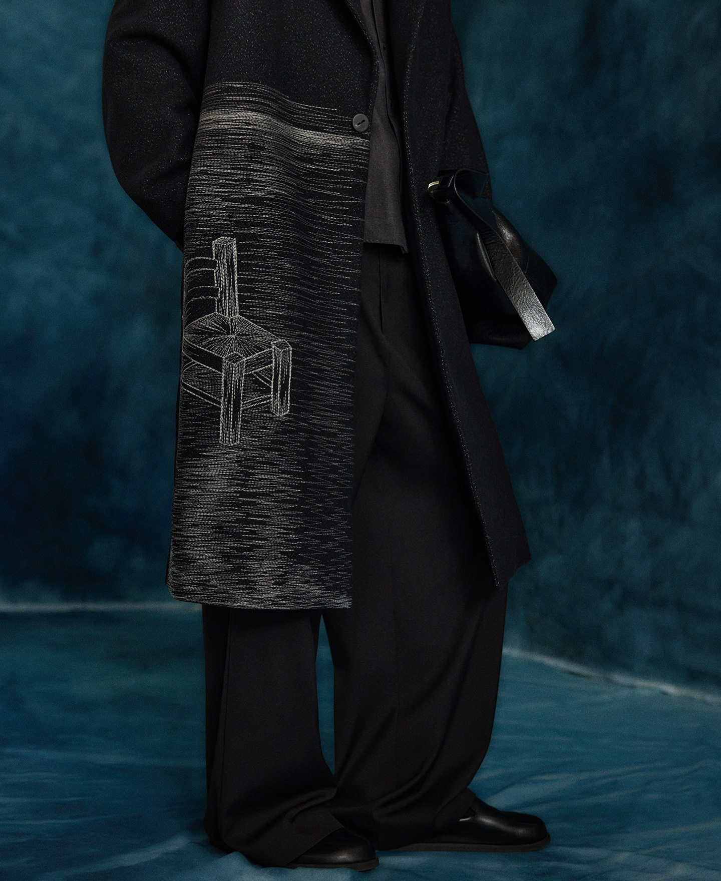 Oversize tailored embroidered coat man image number 4