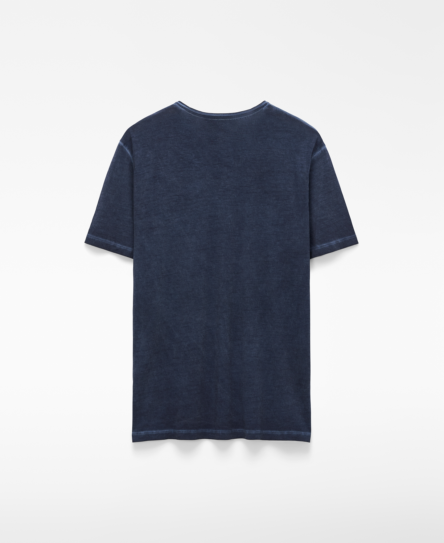 Camiseta regular fit com efeito desgastado image number 1