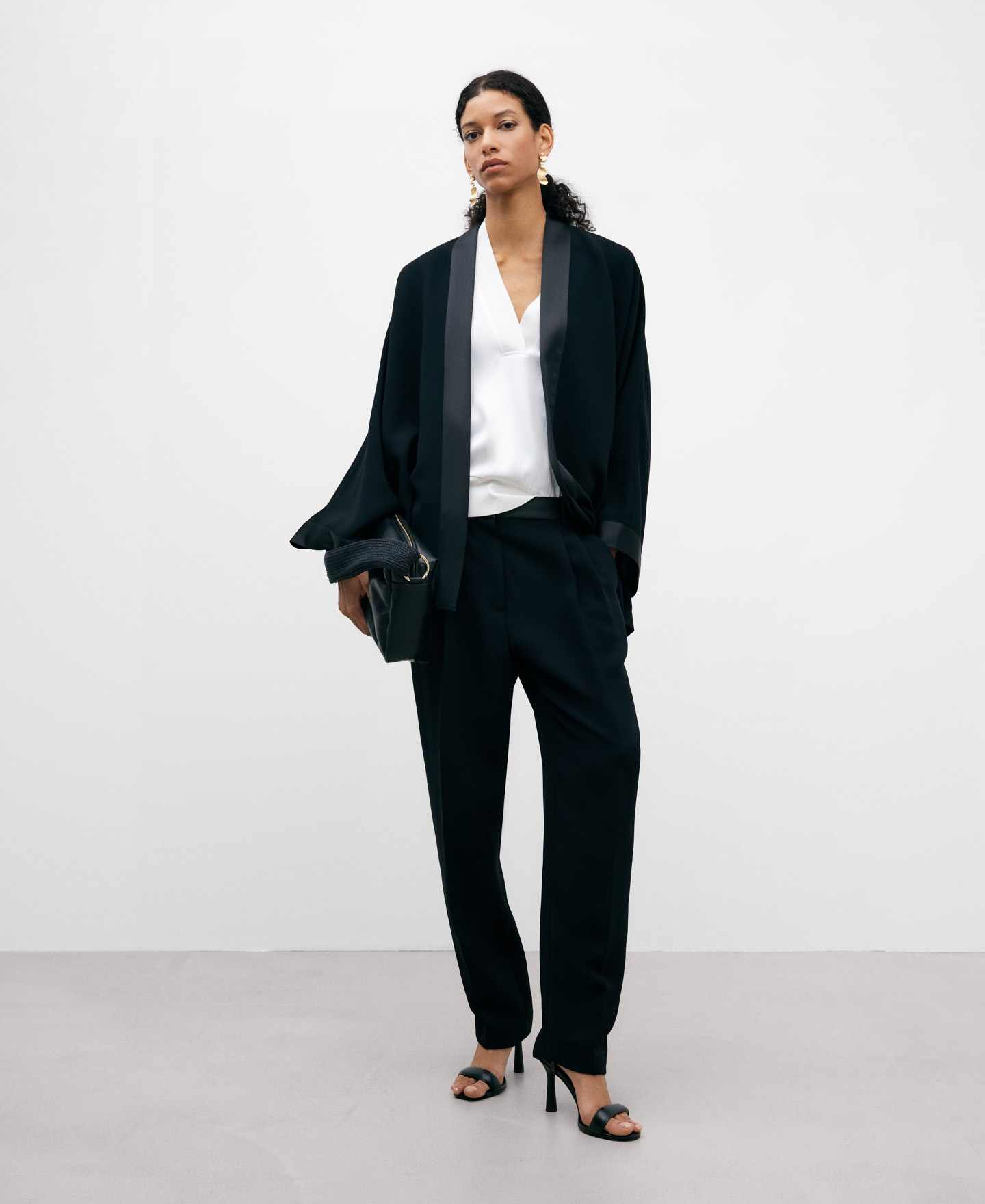 V-neckline viscose blouse woman image number 1