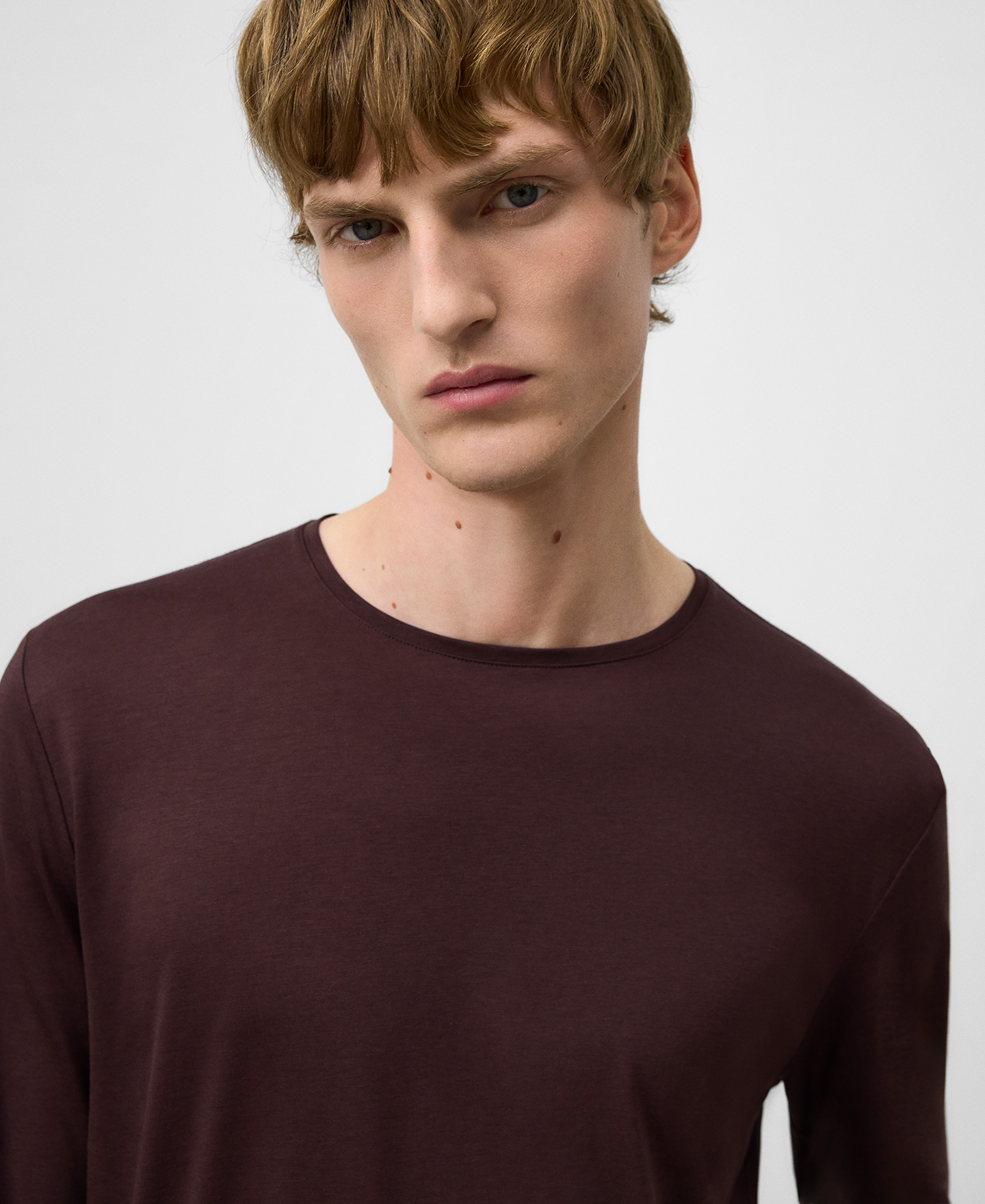 Camiseta regular fit manga larga hombre image number 3