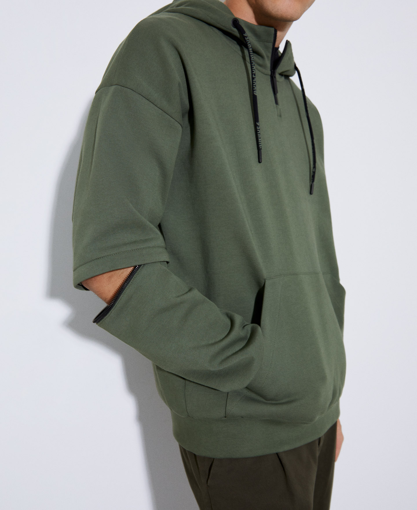 Cotton sweatshirt detachable sleeves image number 4