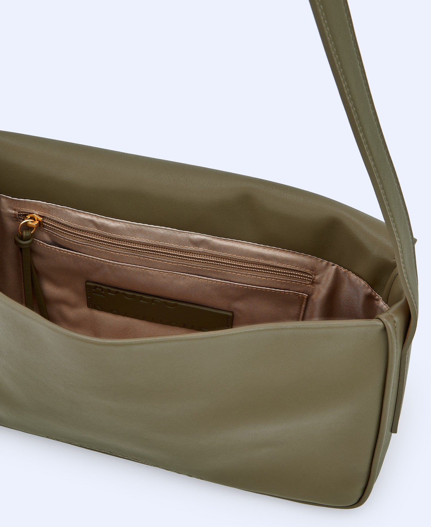 Smooth texture medium shoulder bag image number 2