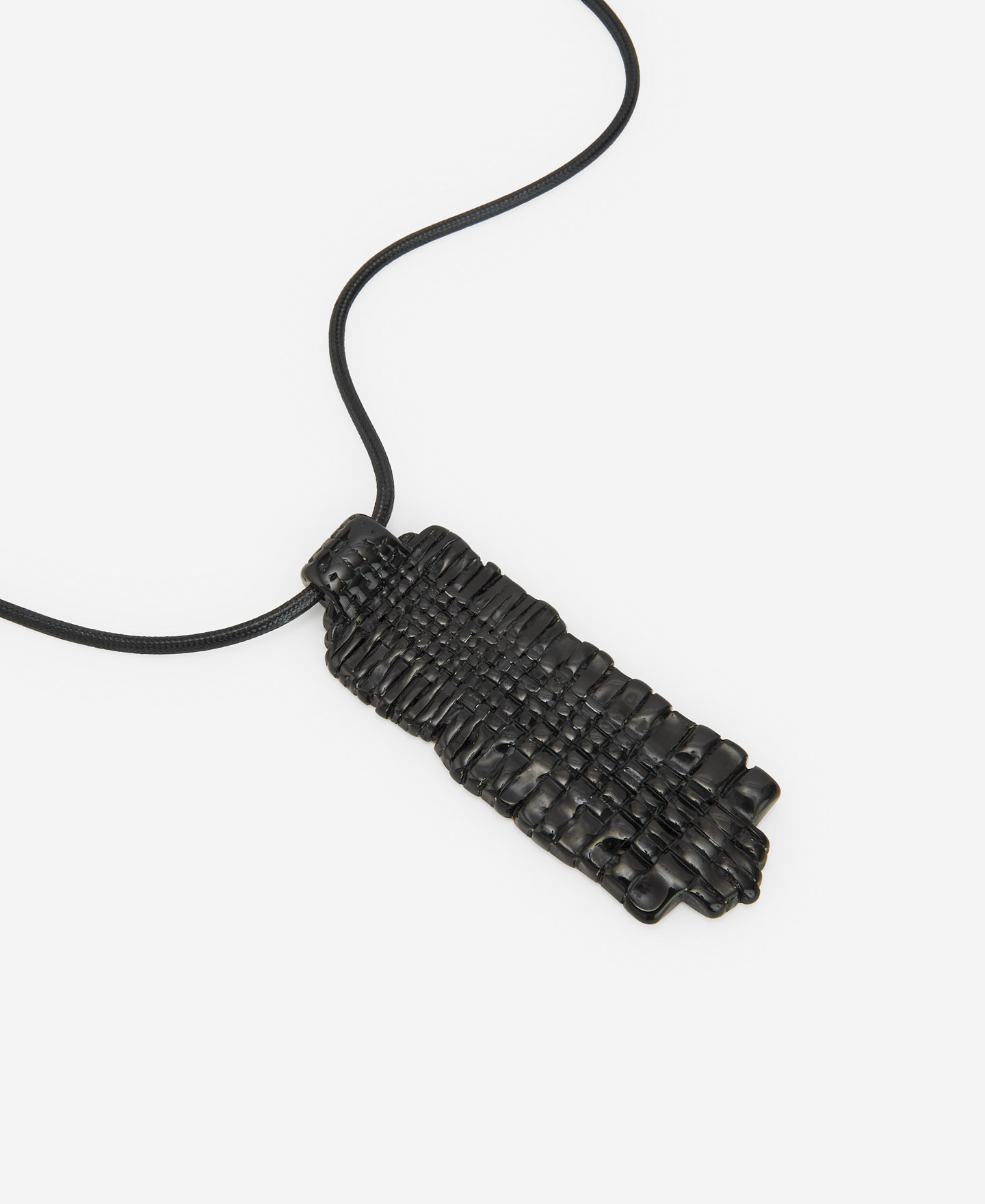 Black resin necklace for women image number 1