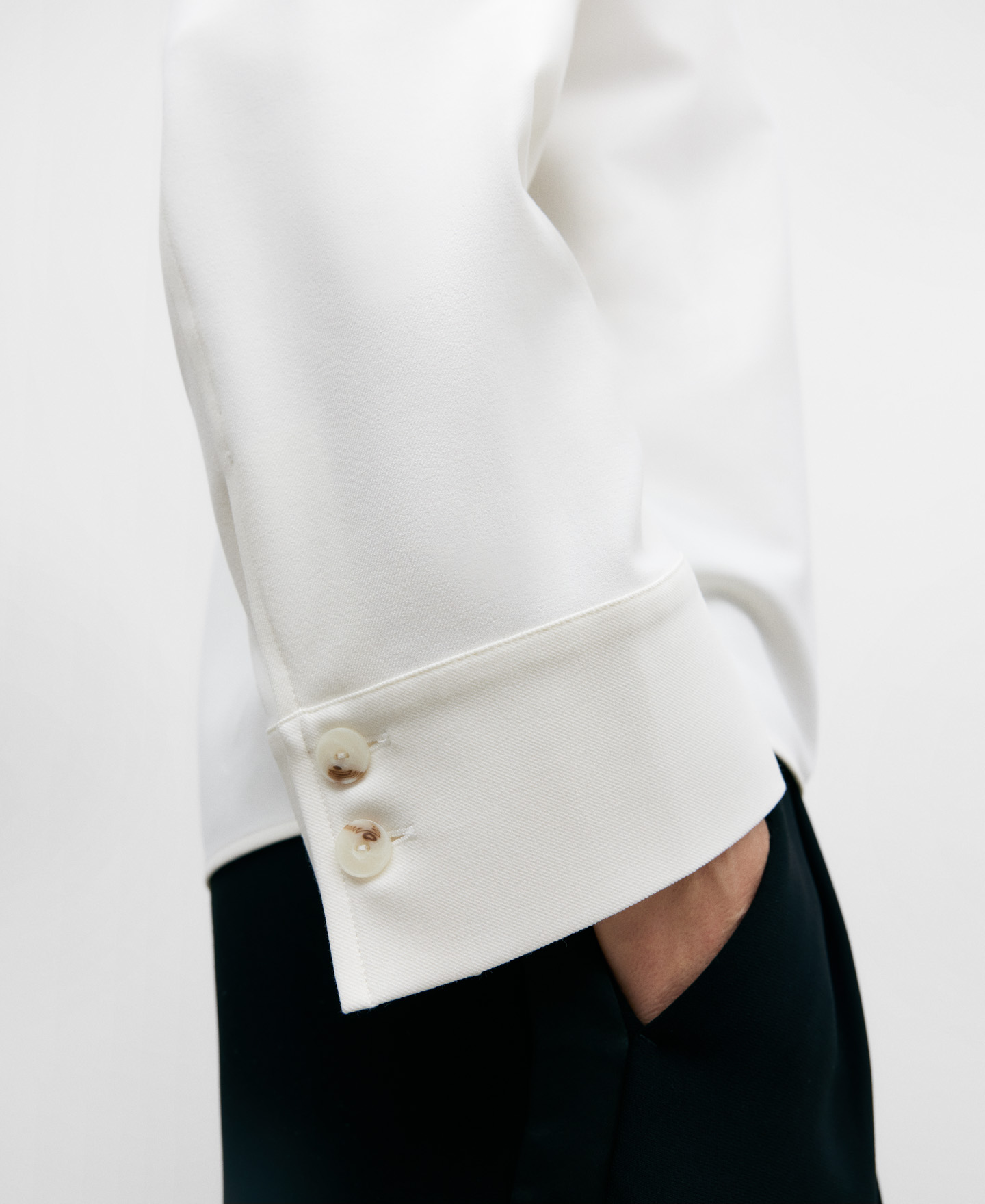 Blusa escote pico en algodón mujer image number 3