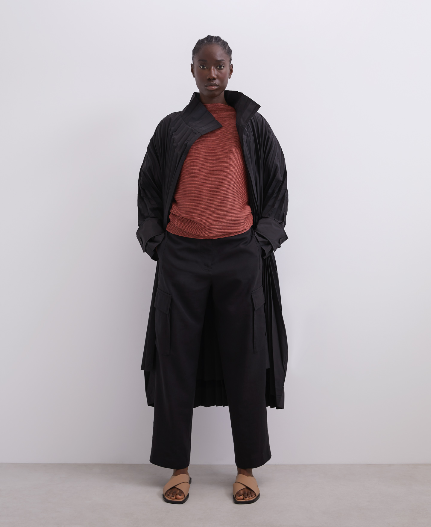 Pleated top with sleeve image number 3